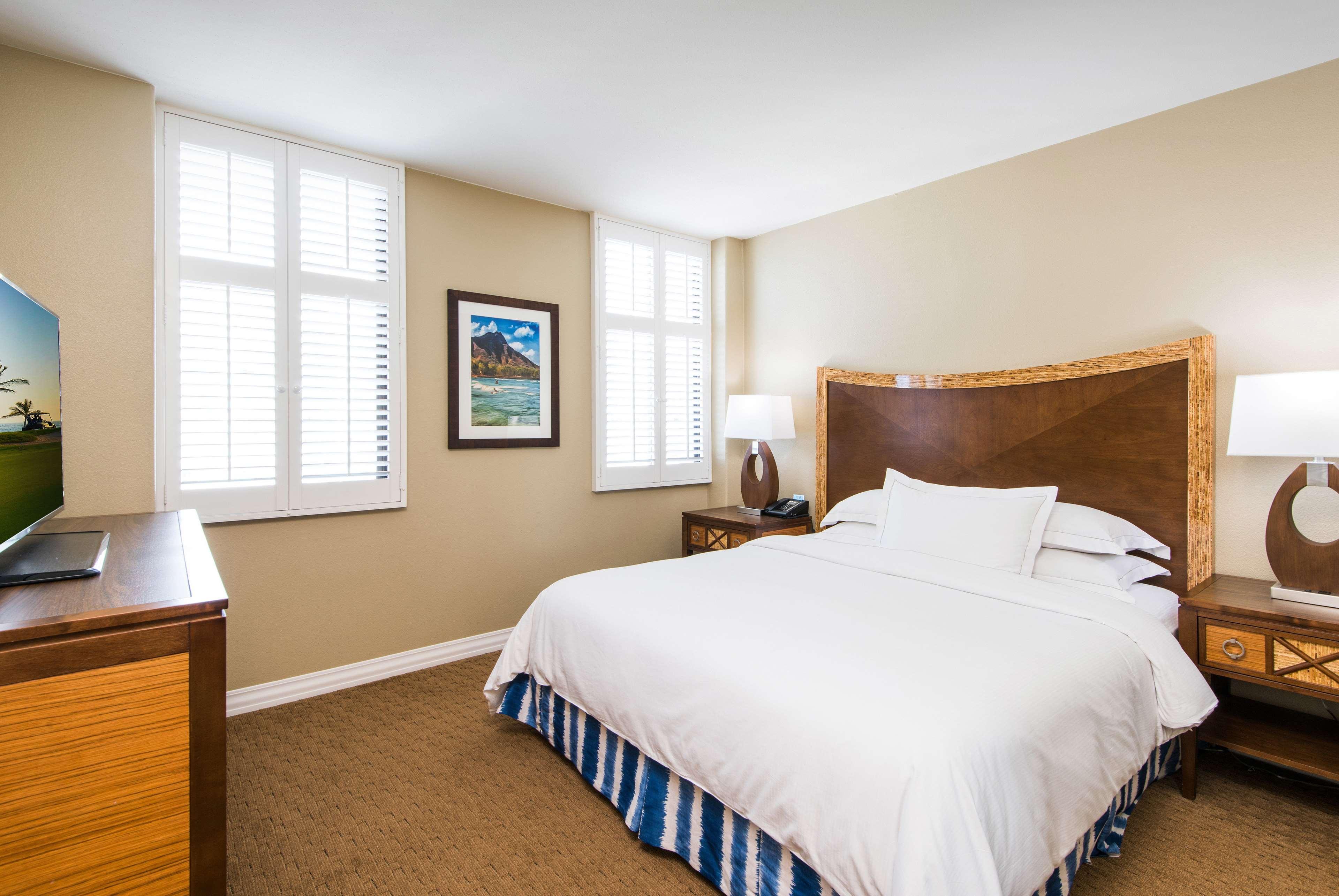 Suite Ocean View King Bed