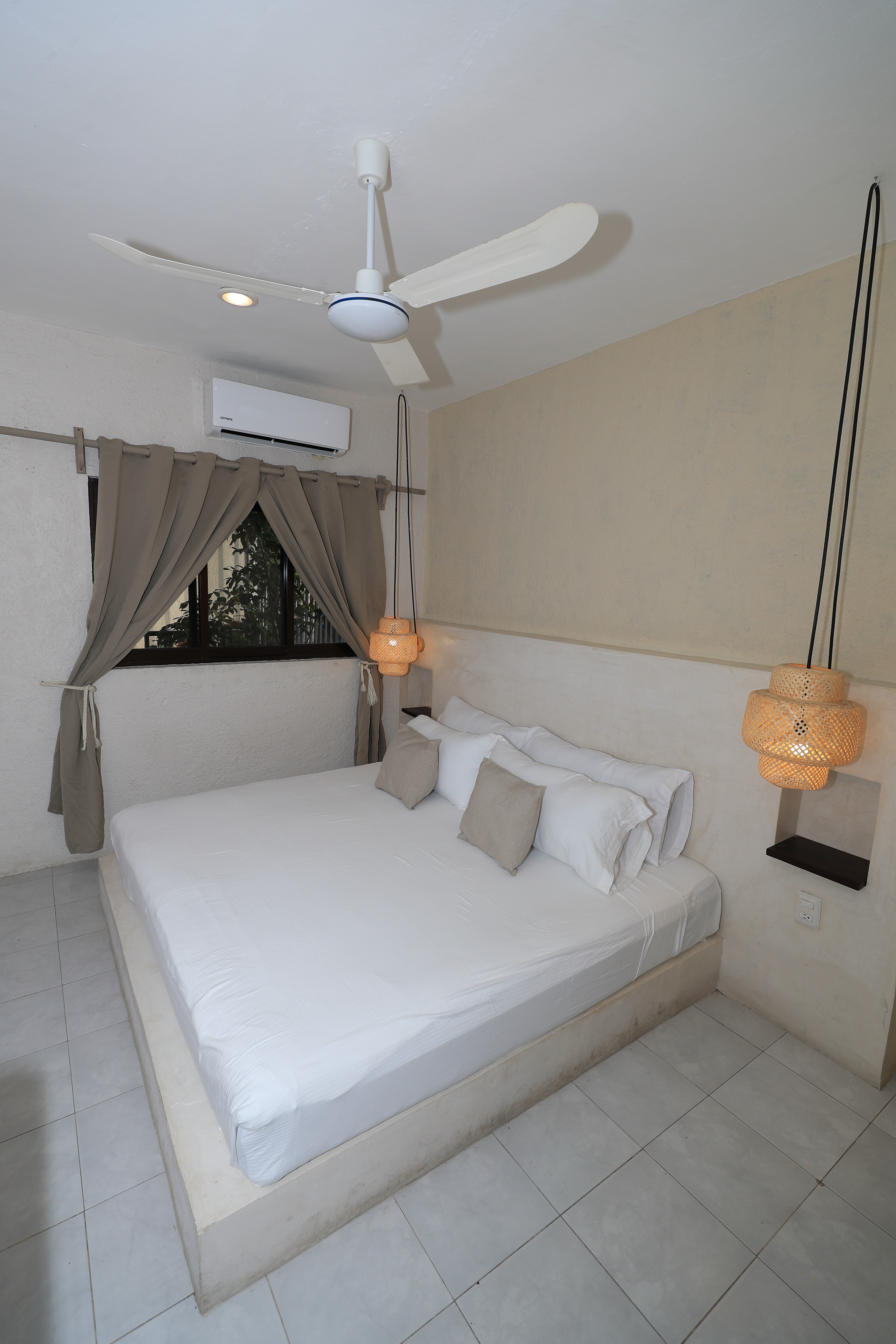 Studio King Size Bed