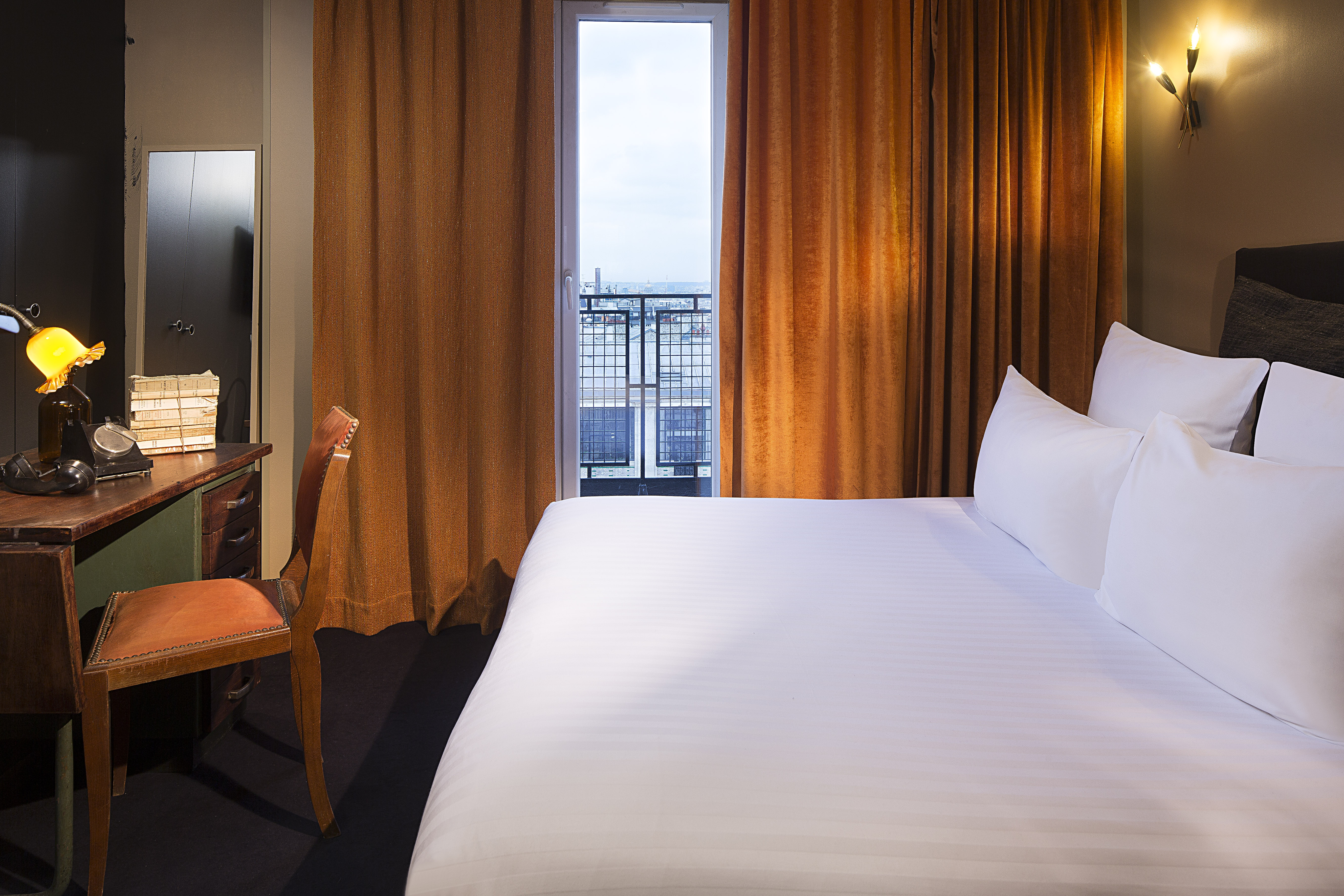 Double or Twin Standard