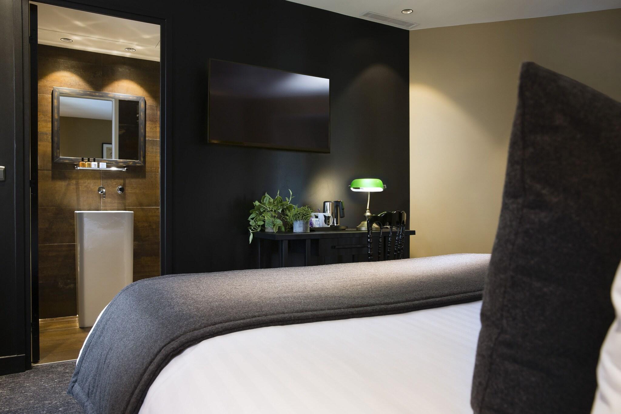 Quadruple Connecting Room