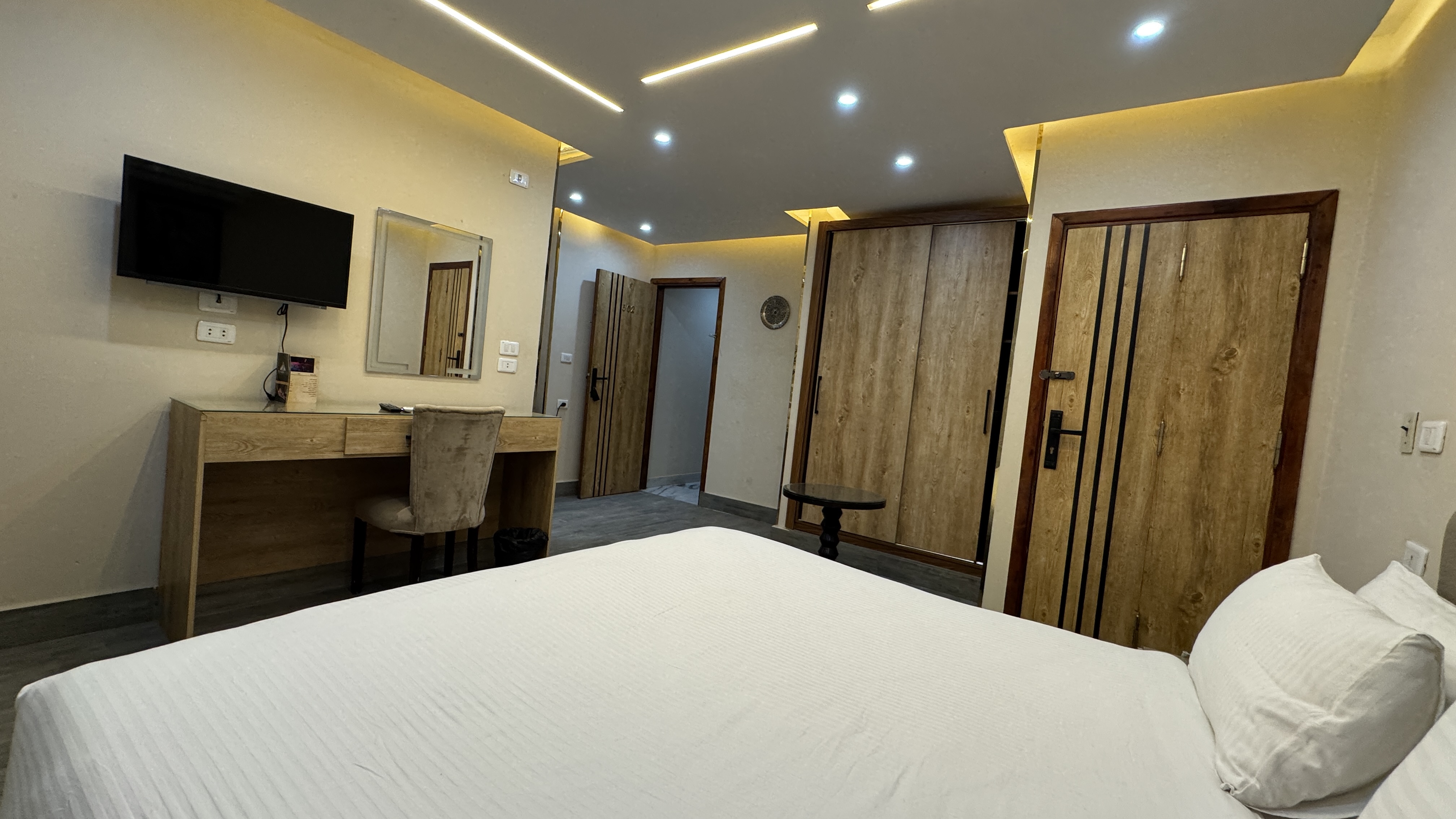 Double Presidential with Views