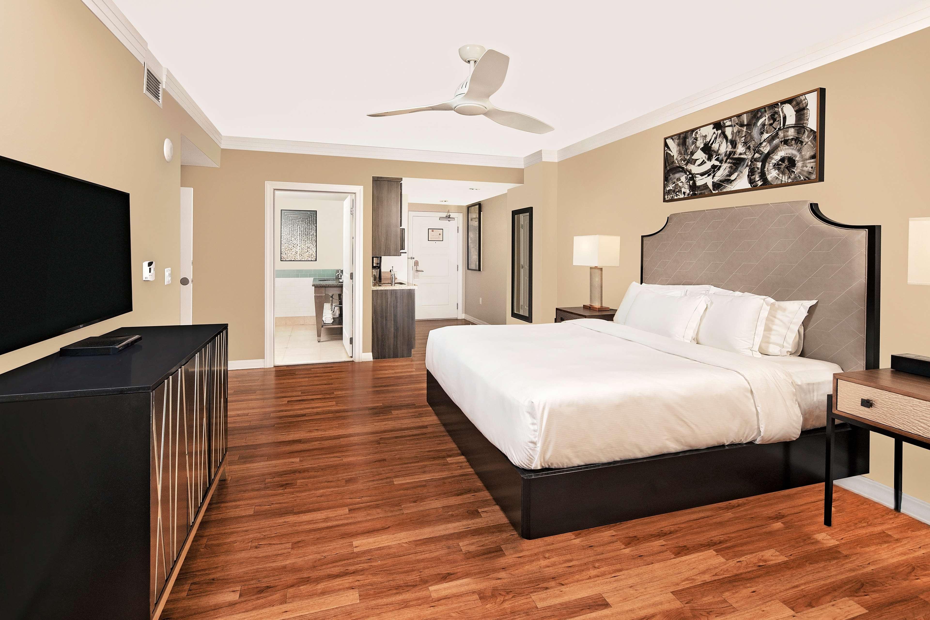 Studio King Size Bed