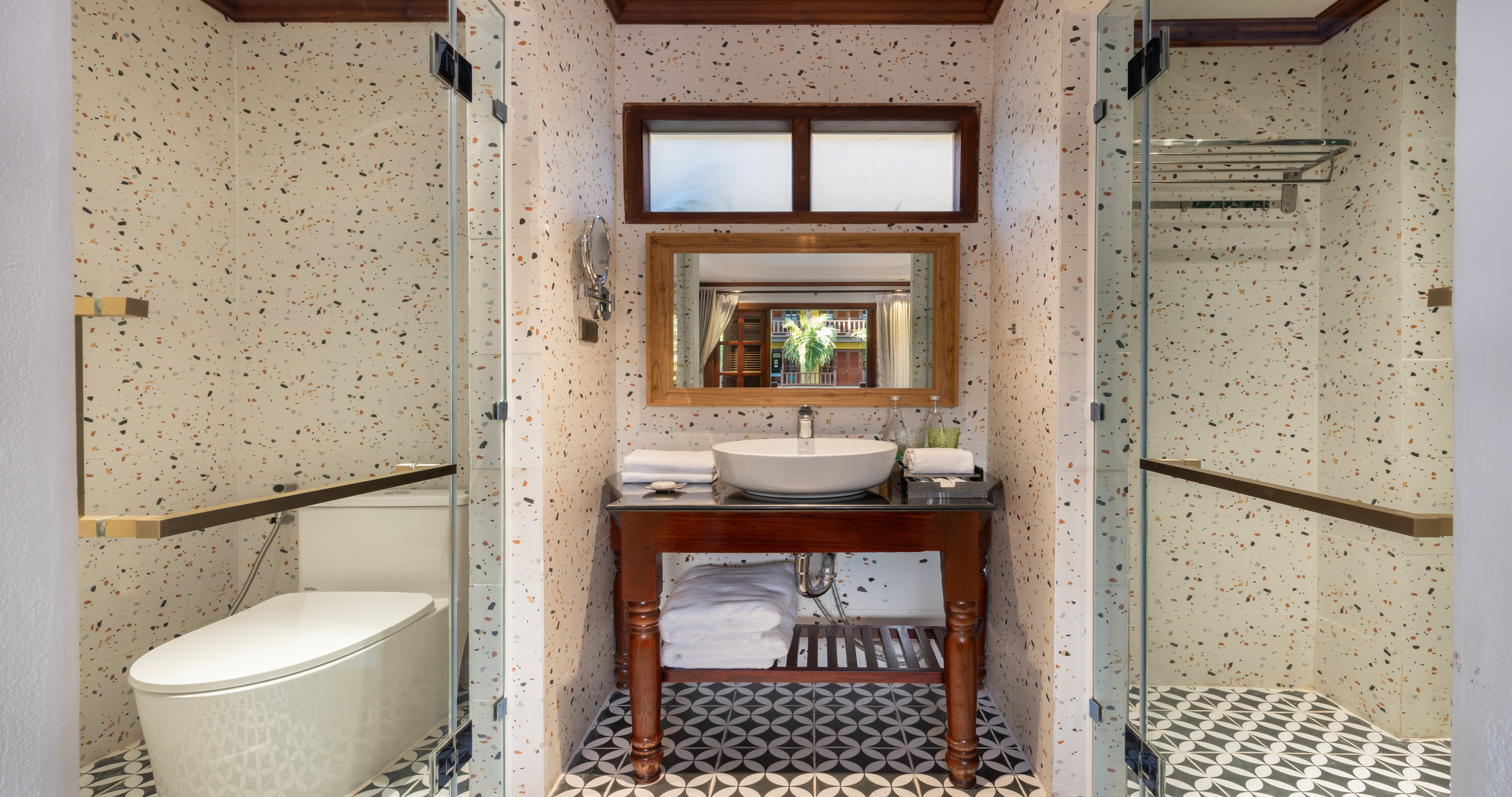 Double Deluxe Pool View