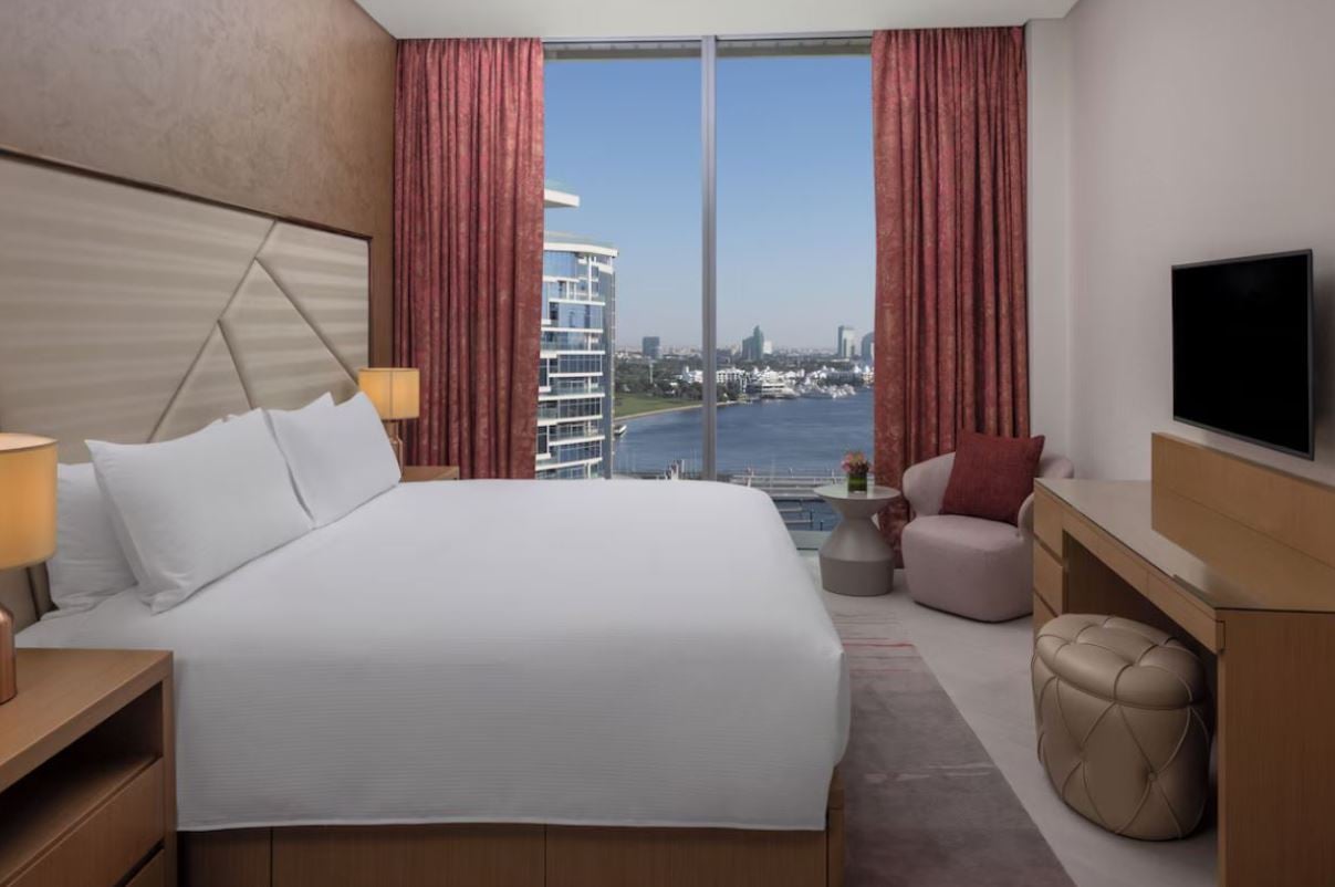 Apartment Three Bedrooms with Views