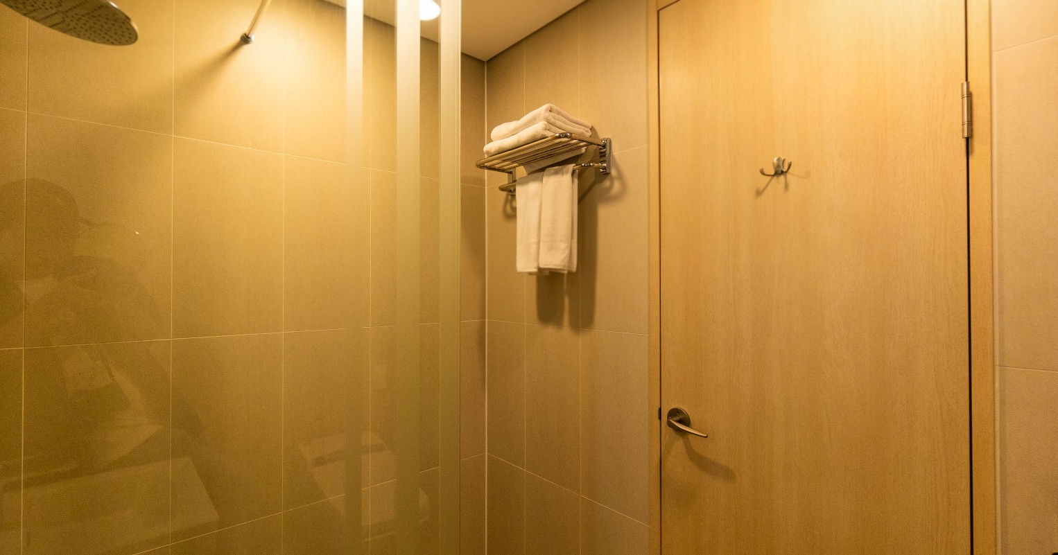 Double Queen Size Bed