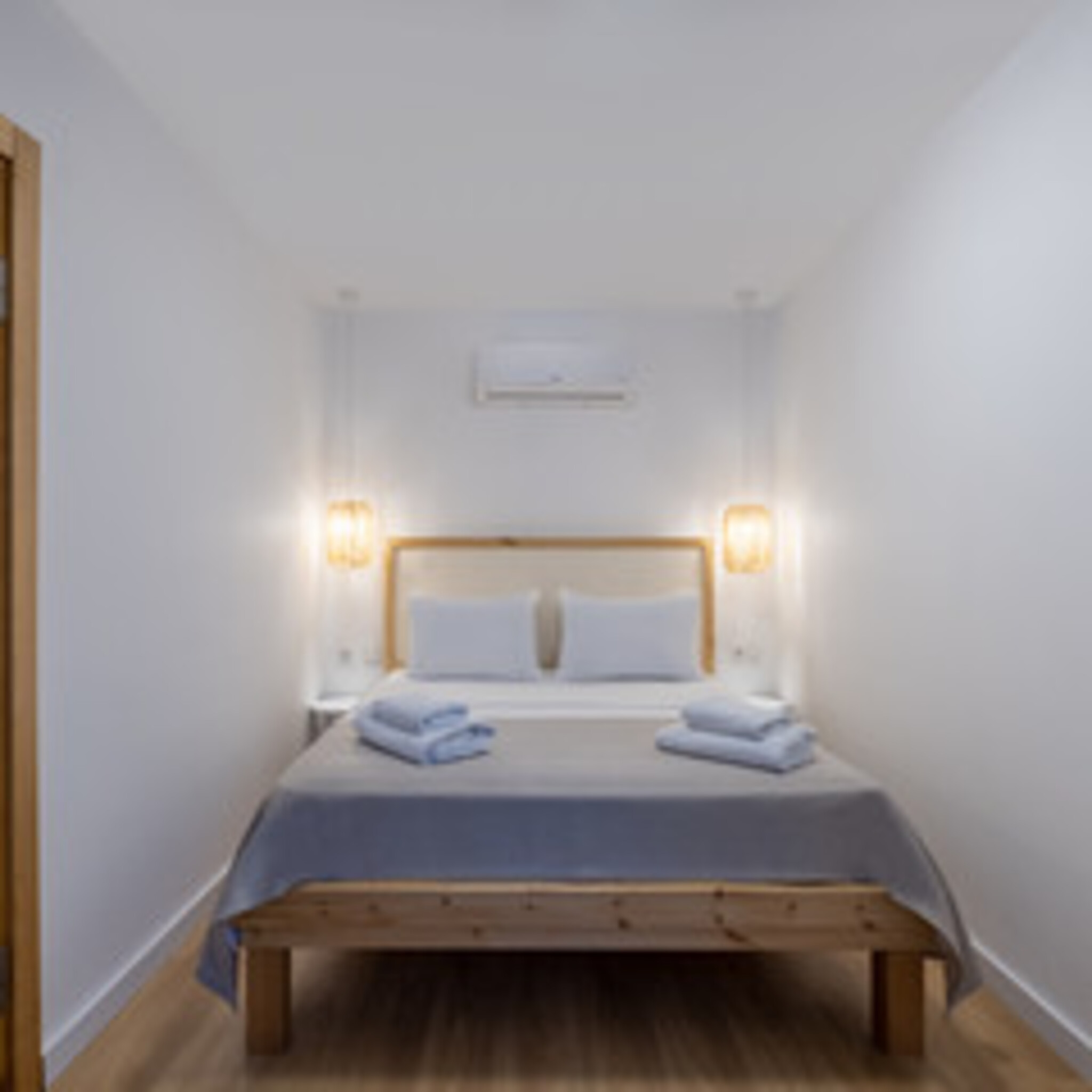 Studio Deluxe King Bed