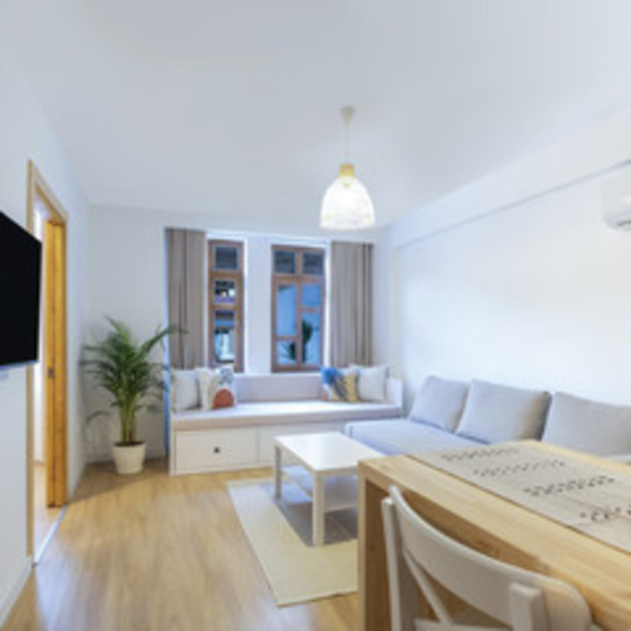 Studio Deluxe King Bed