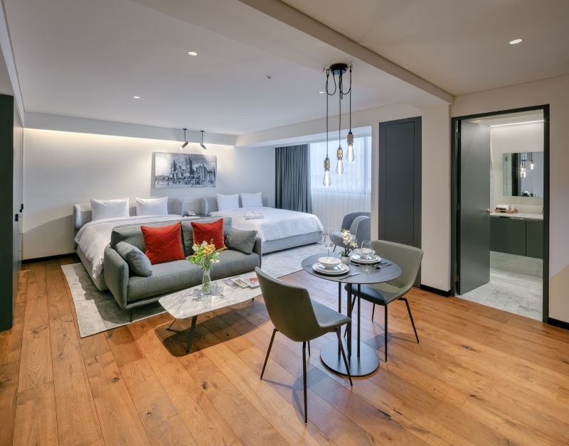 Quadruple Queen Size Bed