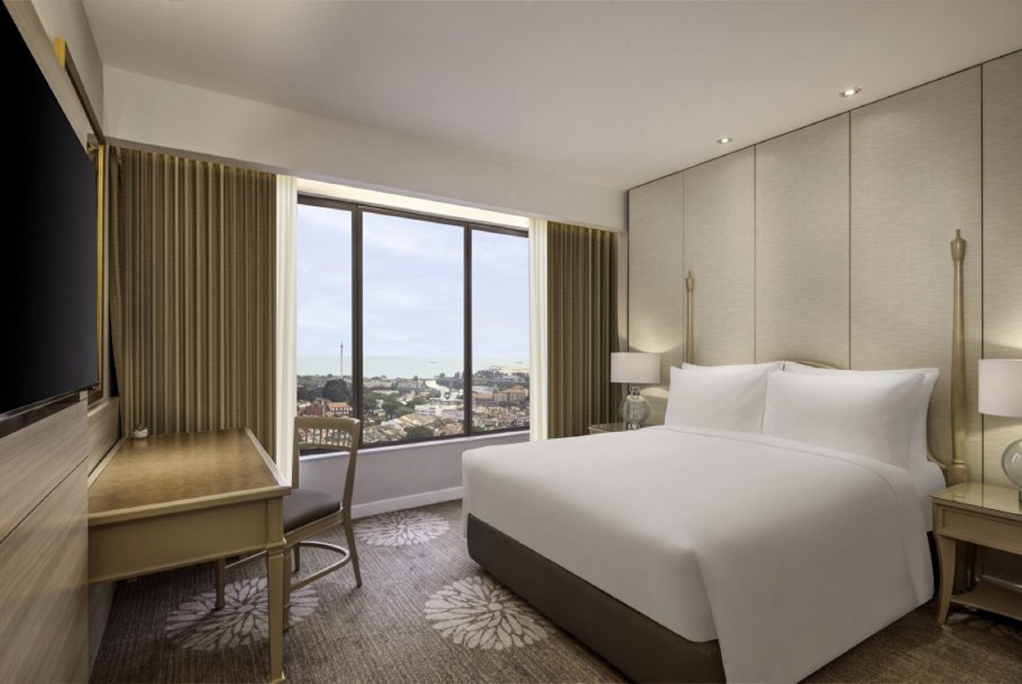 Junior Suite Queen Size Bed