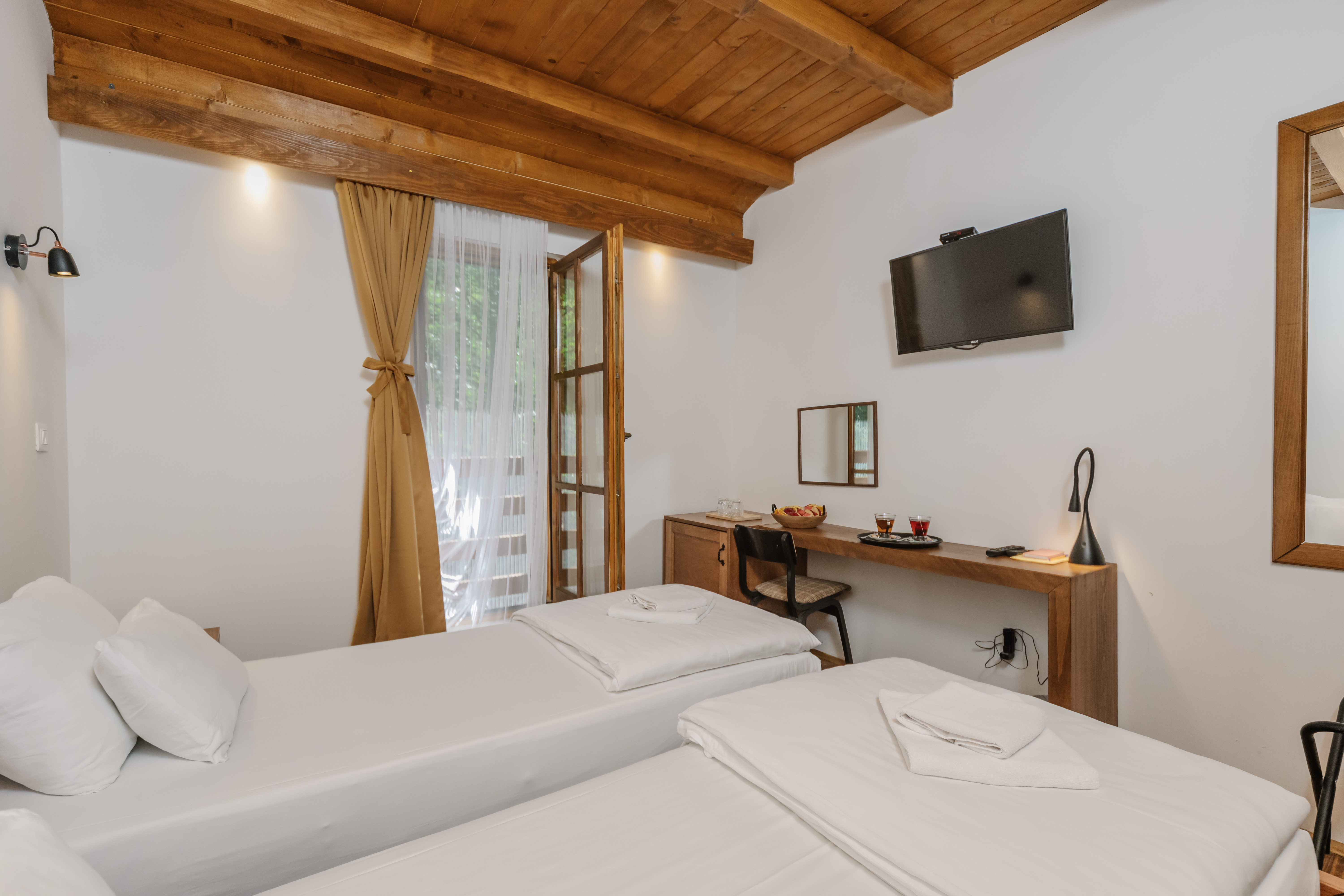 Double or Twin Standard