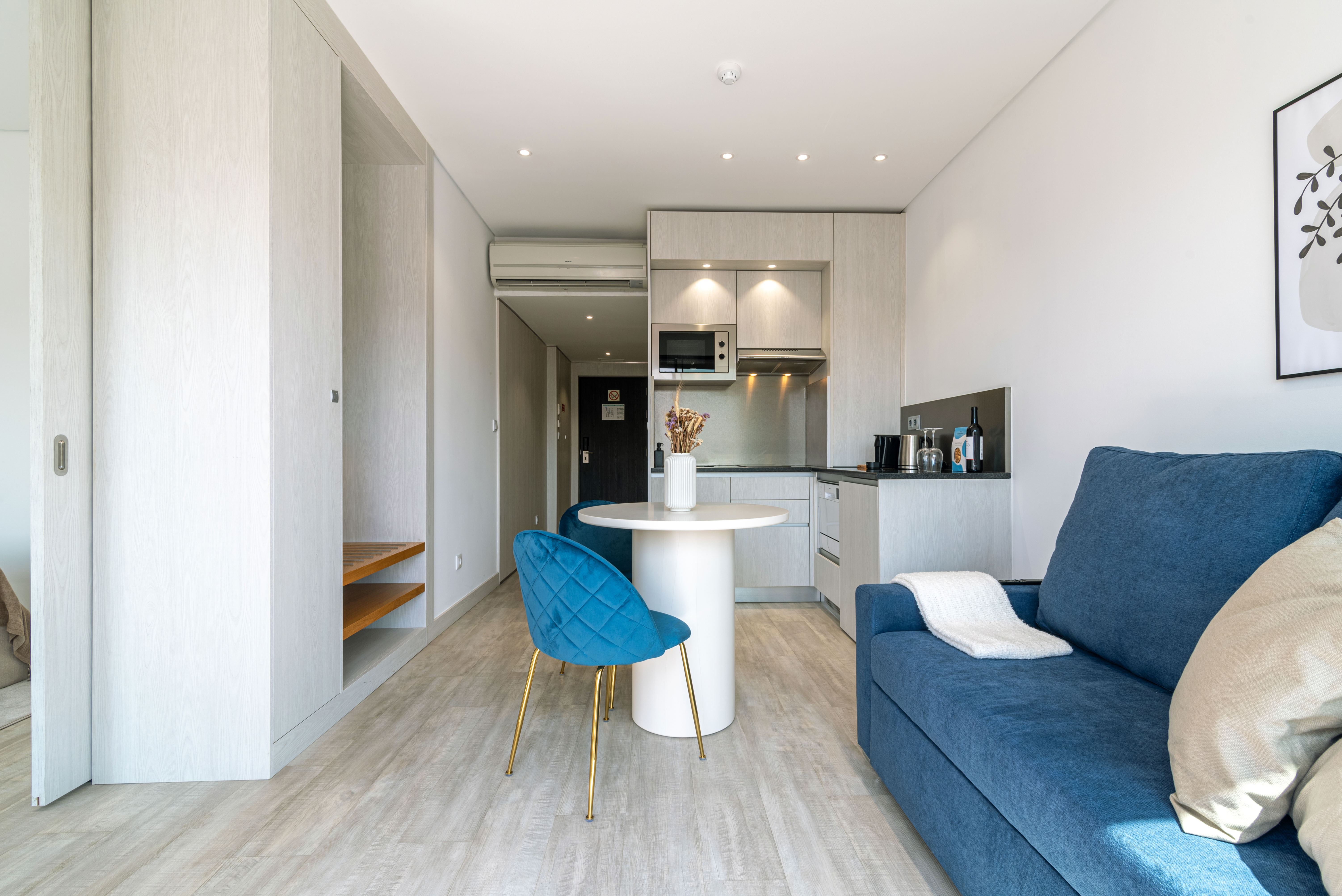 Apartment with Balcony