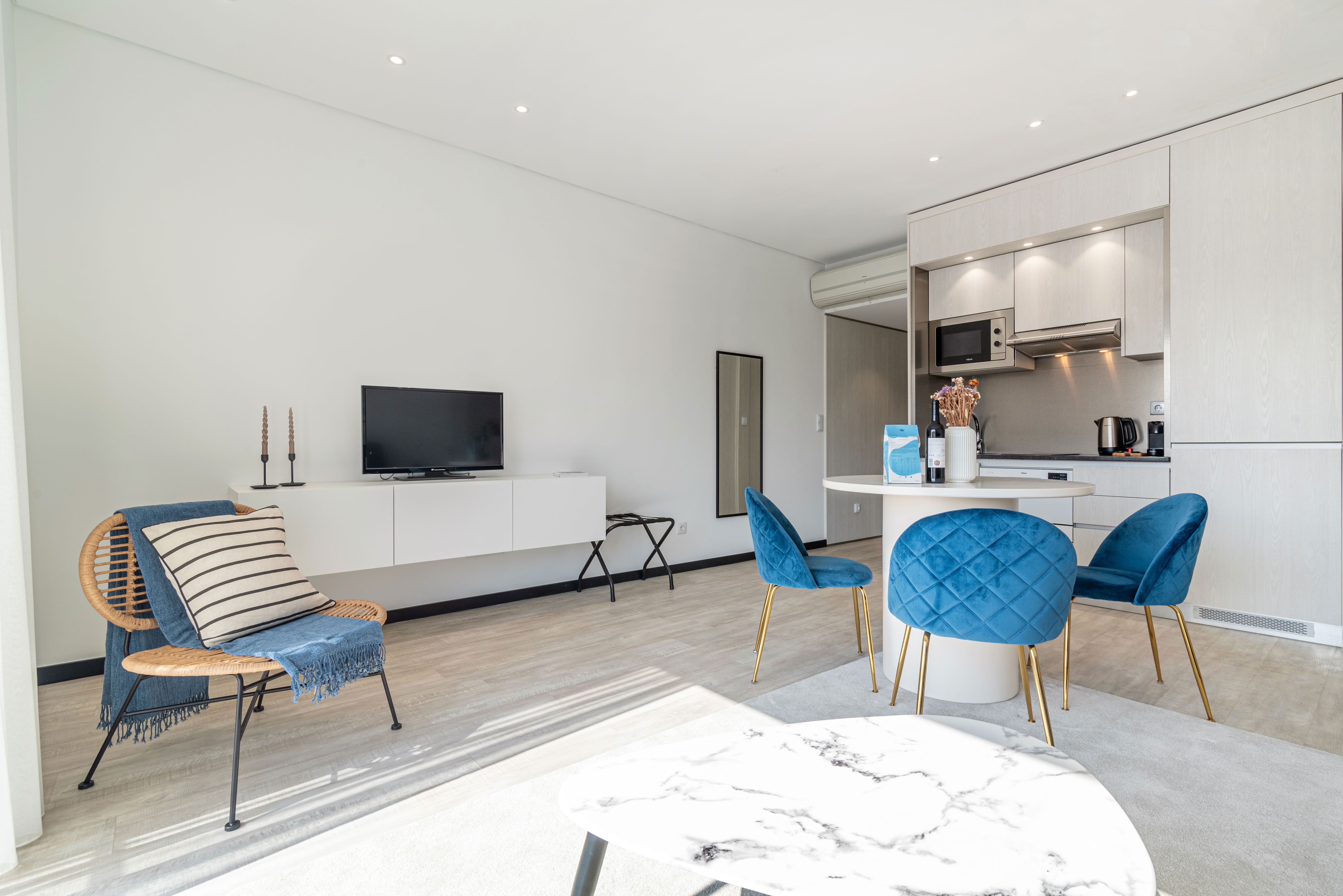 Apartment with Balcony