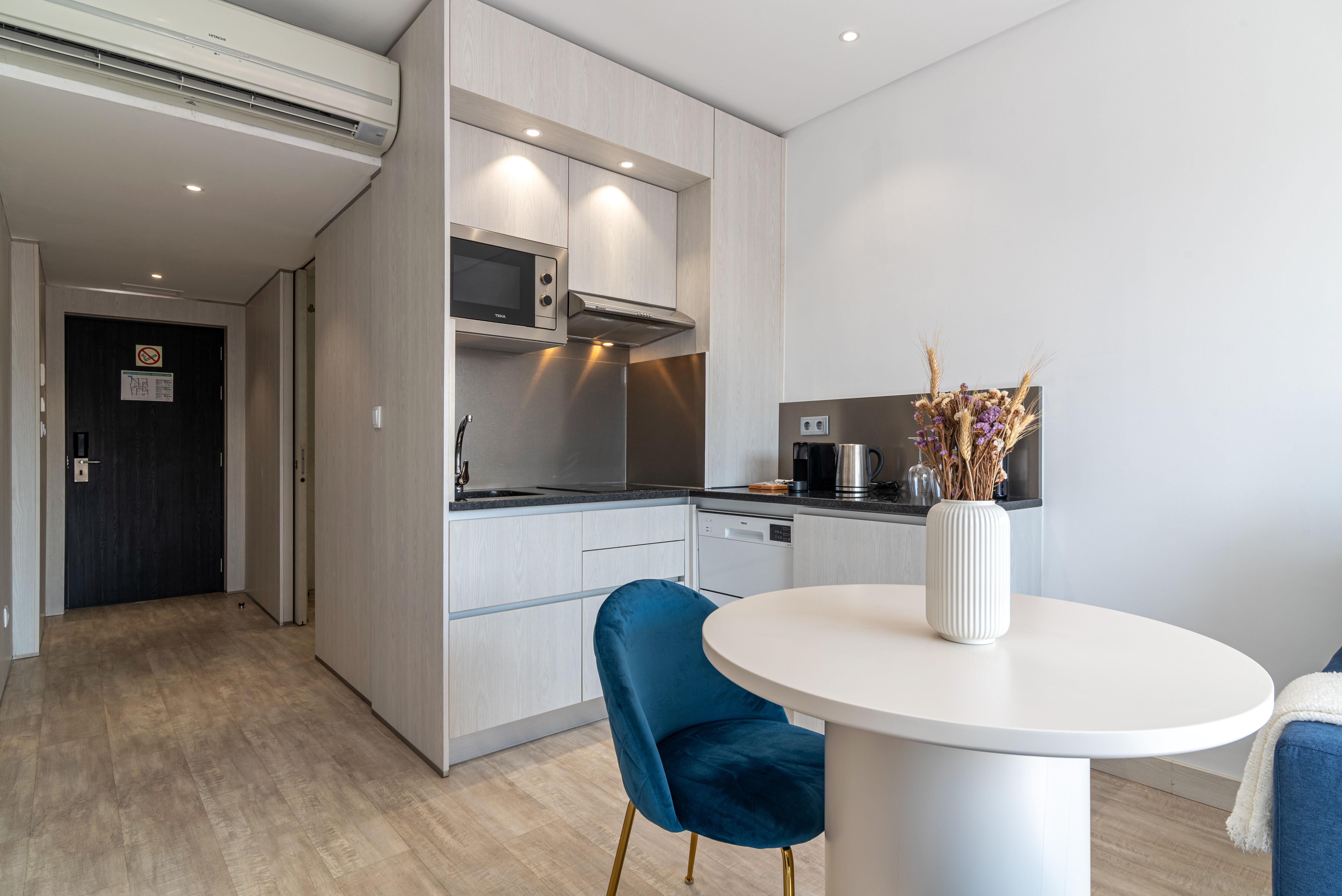 Apartment with Balcony