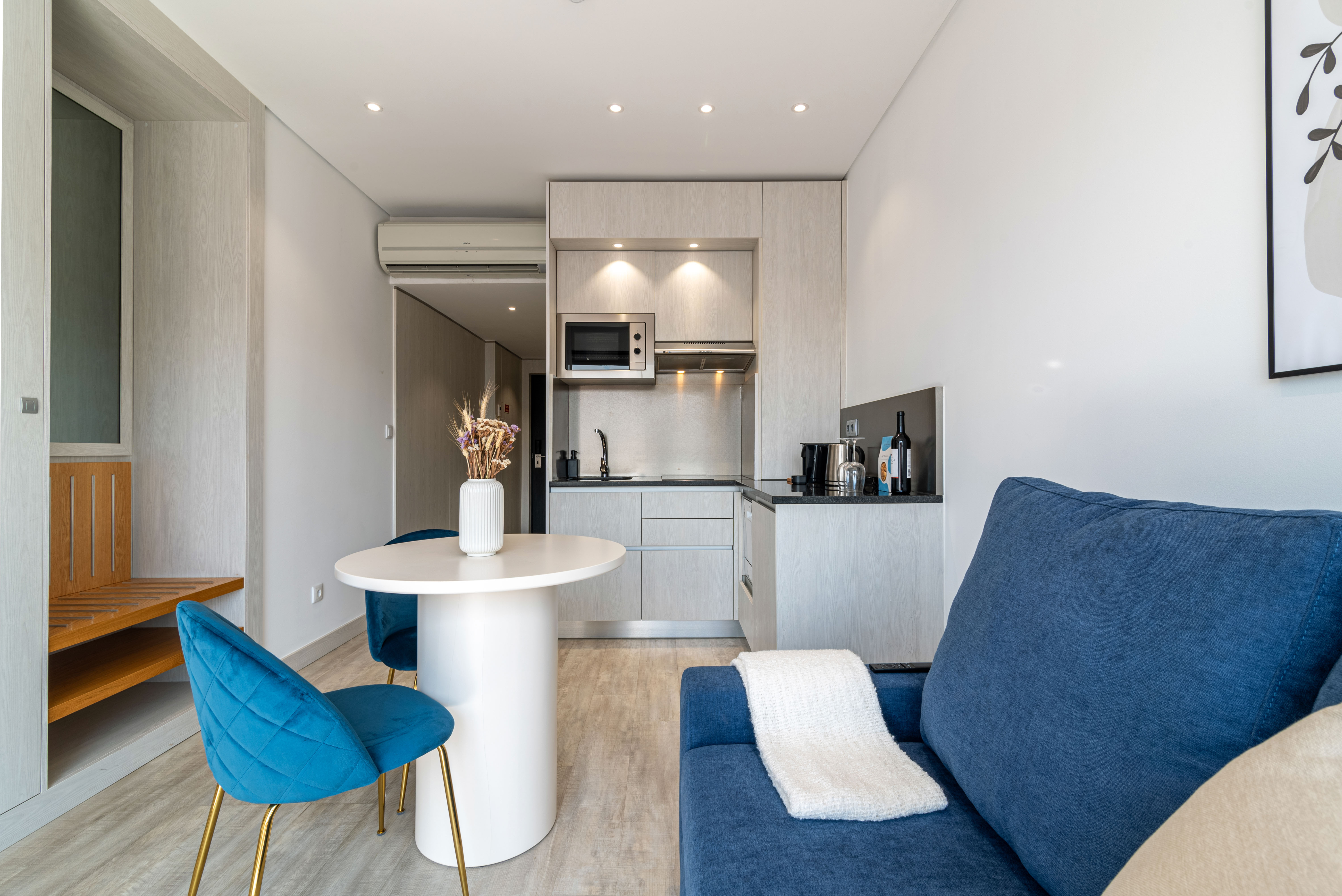 Apartment with Balcony