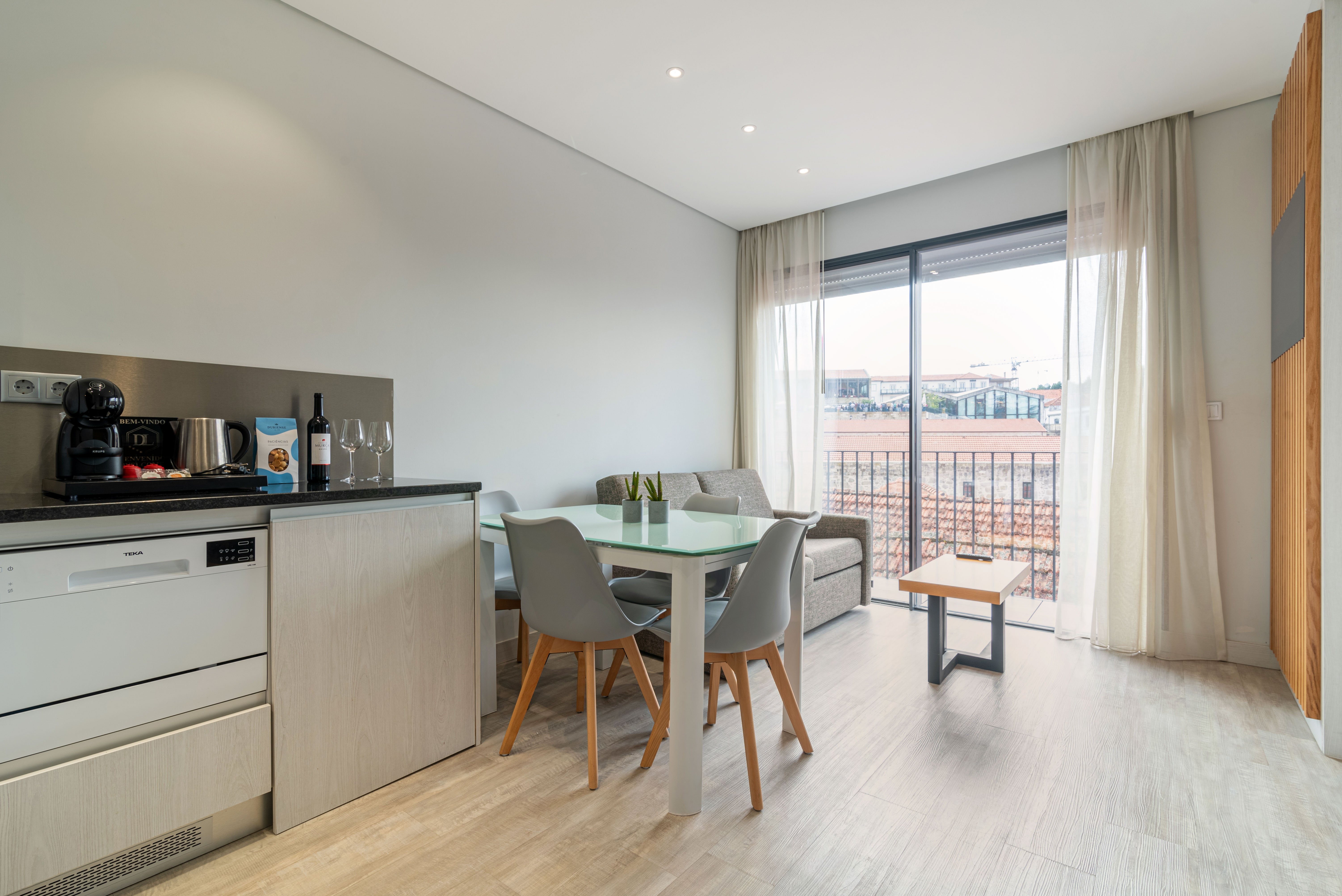 Apartment with Balcony