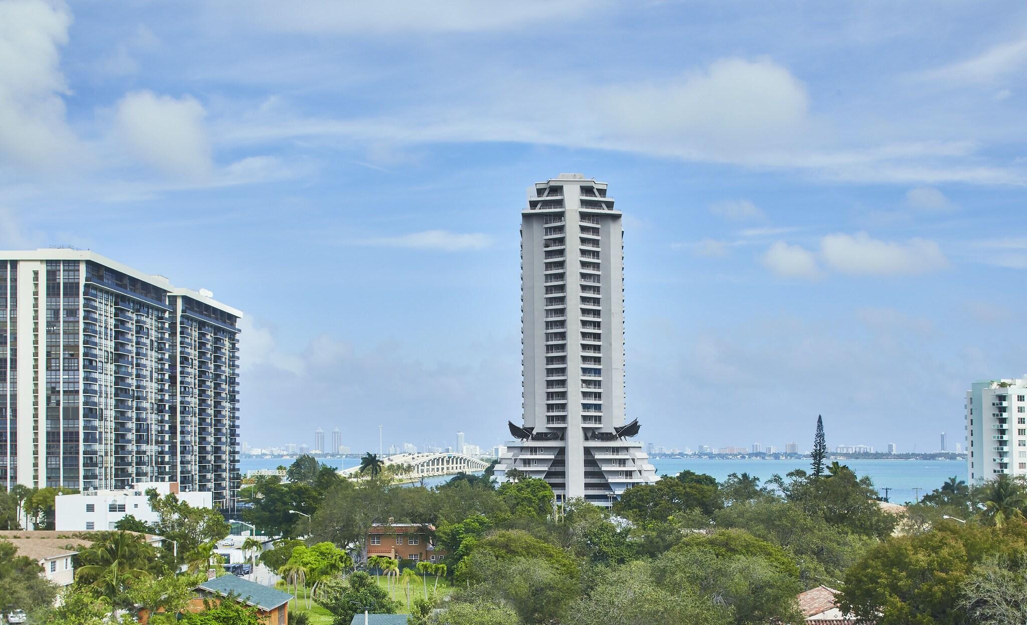 Double City View King Bed