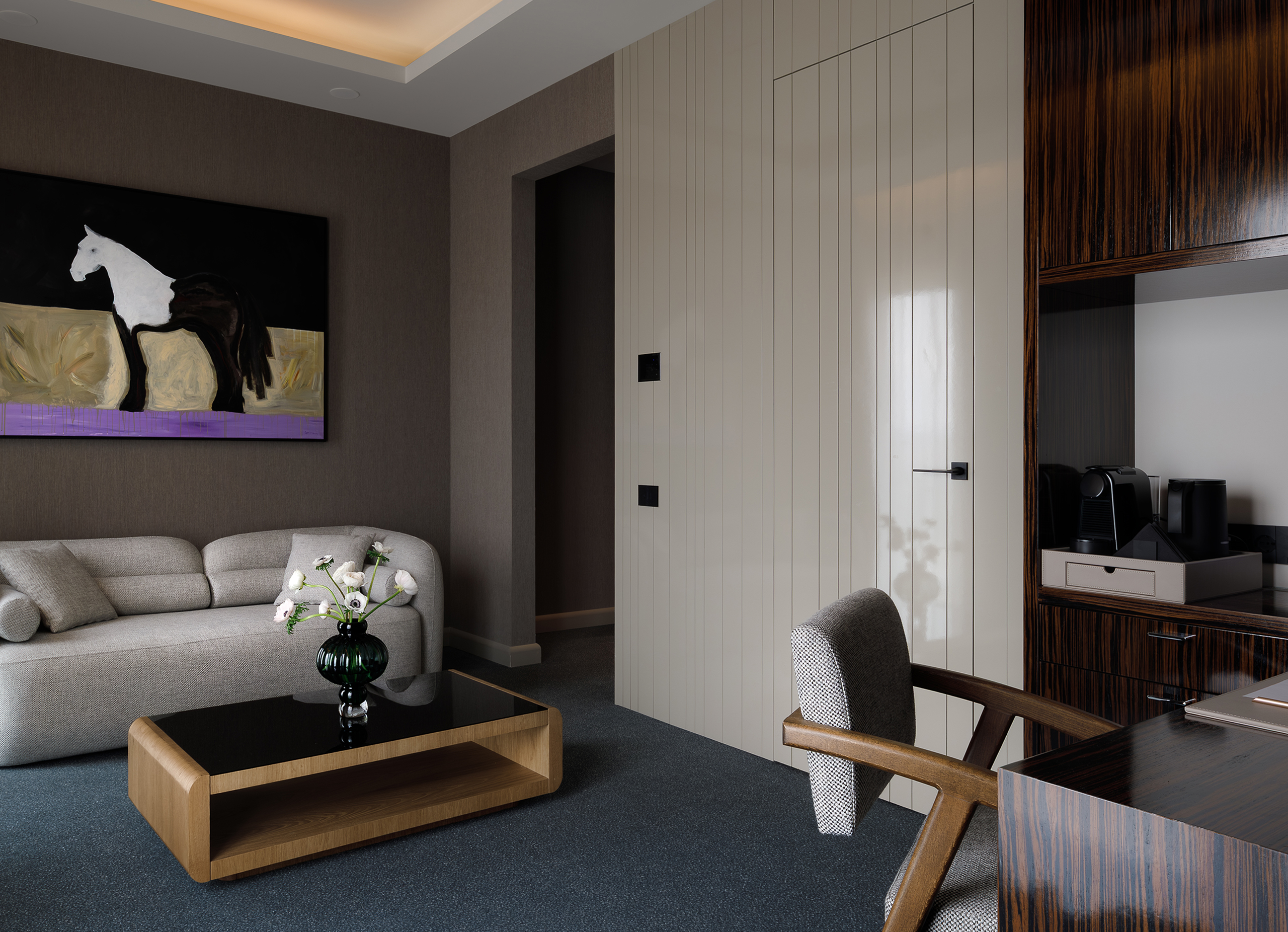 Apartment King Size Bed