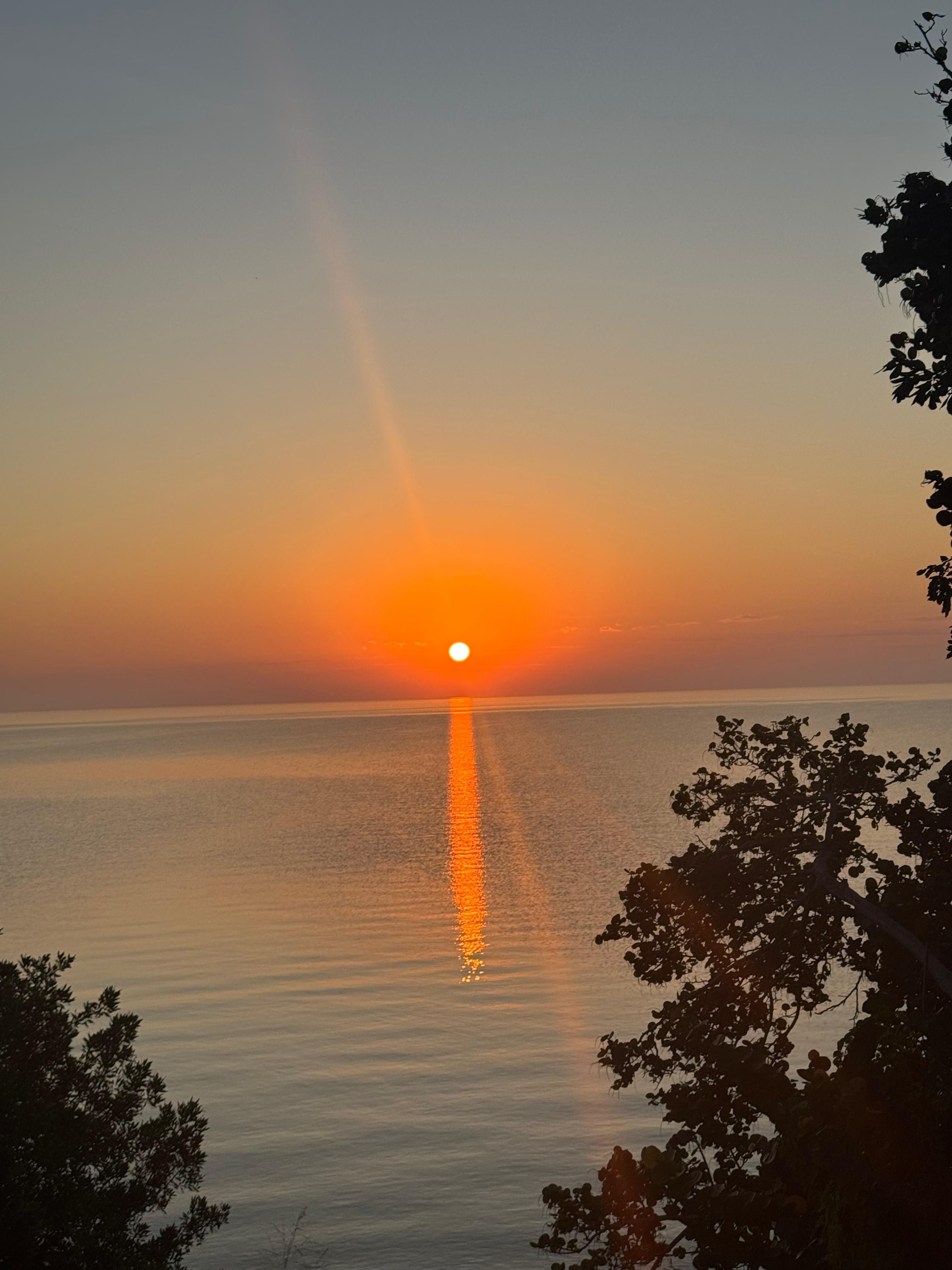 Home Seven Bedrooms with More Than Three Bathrooms