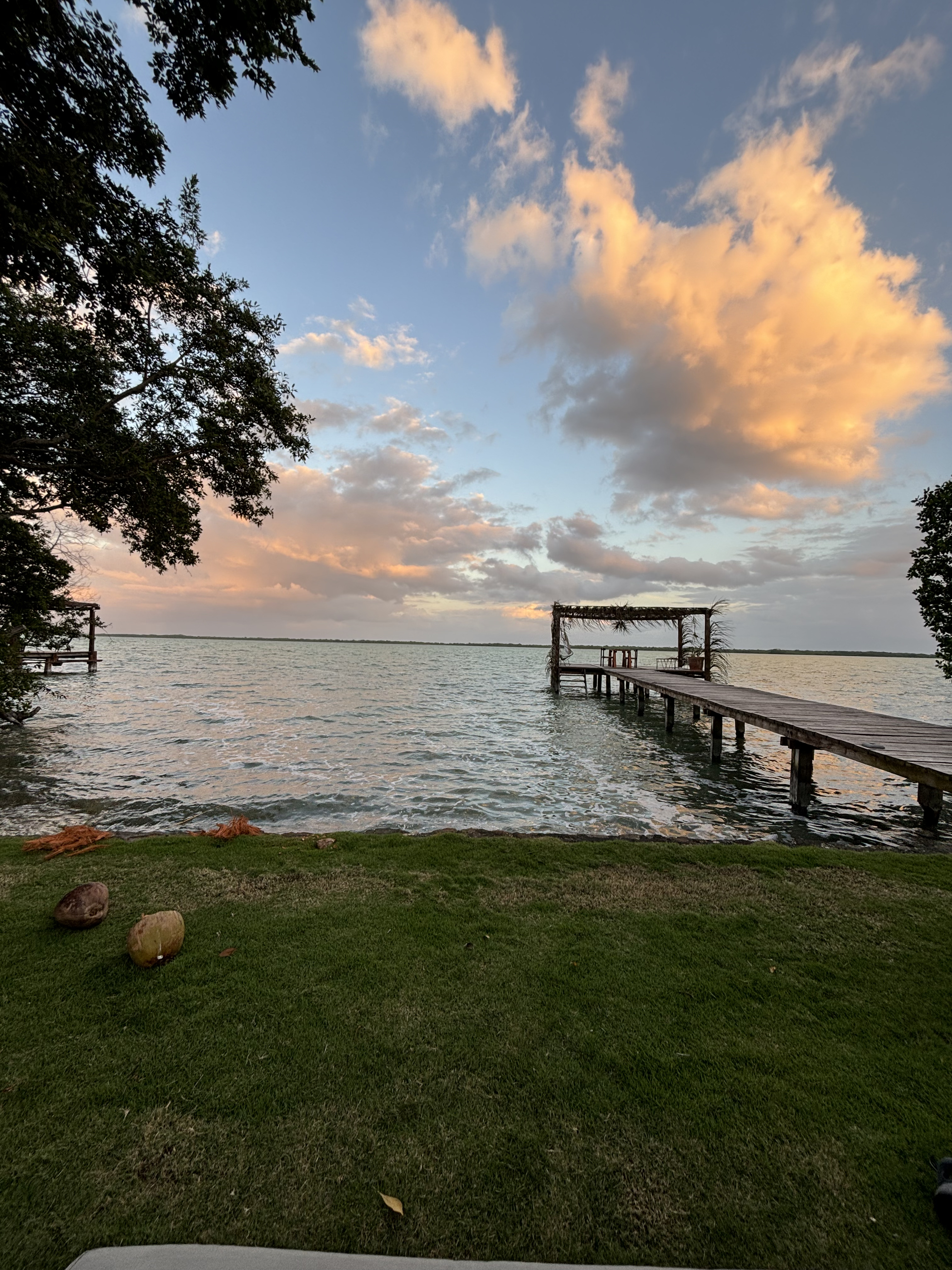 Home Seven Bedrooms with More Than Three Bathrooms