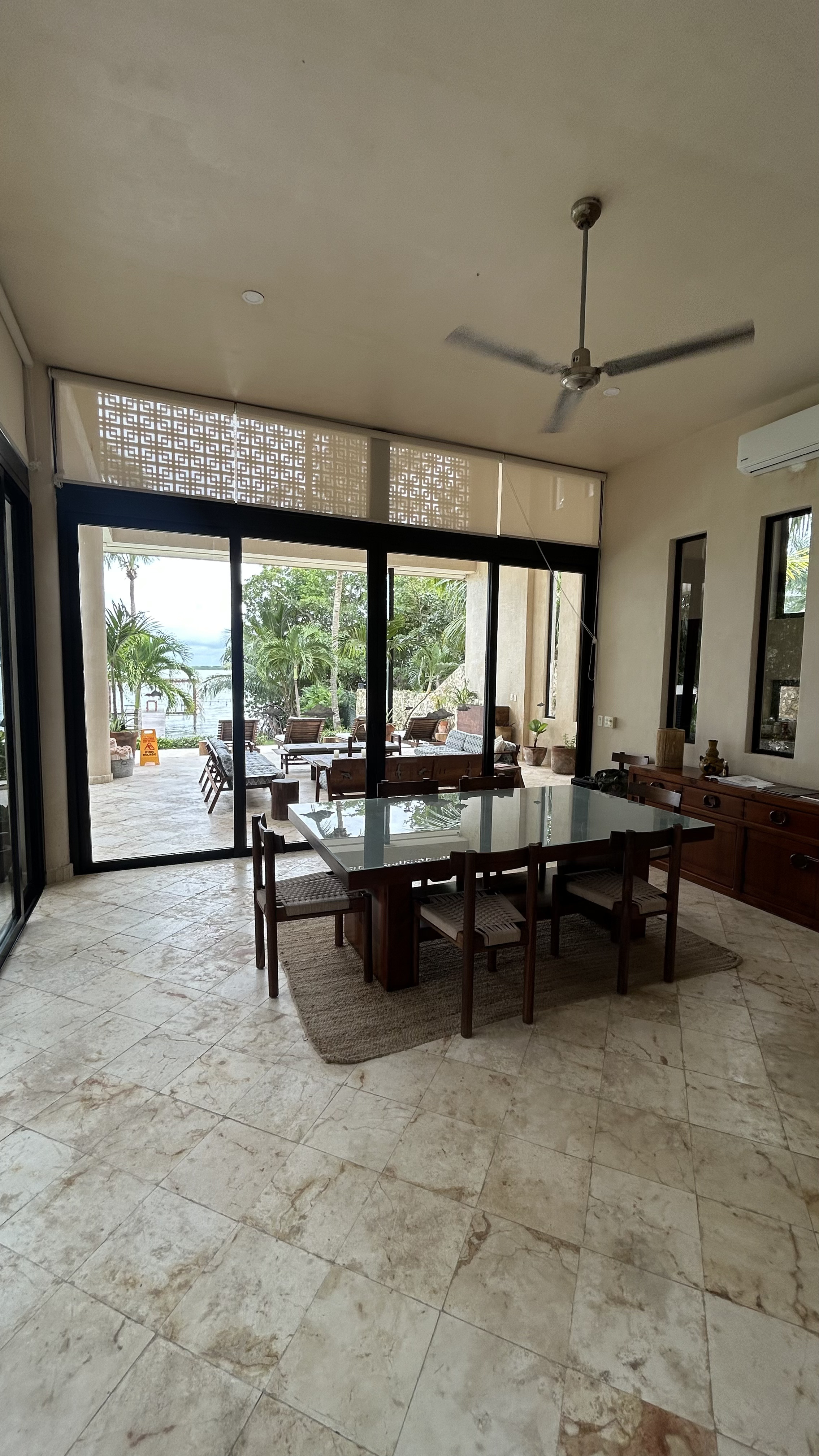 Home Seven Bedrooms with More Than Three Bathrooms