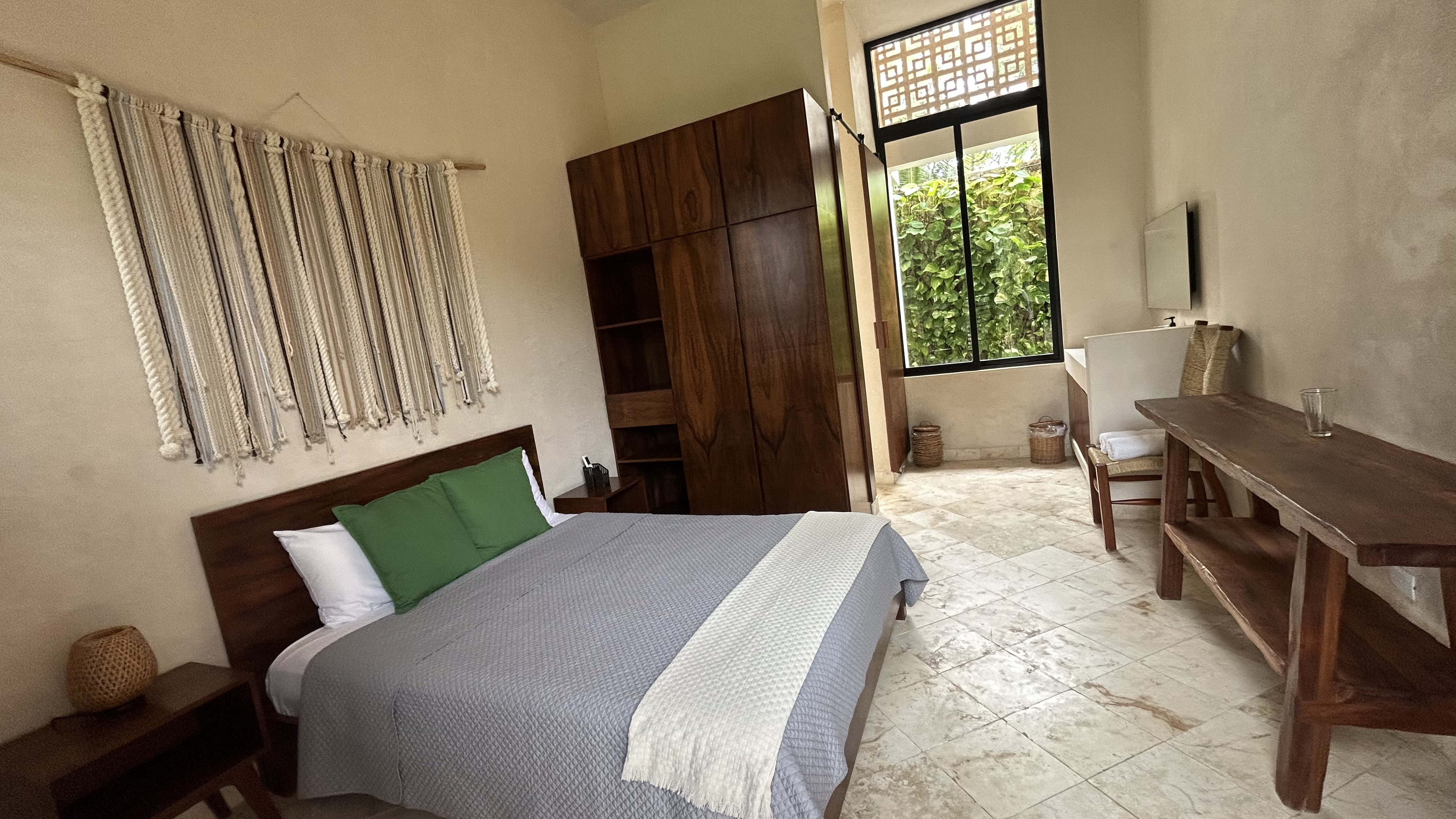 Home Seven Bedrooms with More Than Three Bathrooms