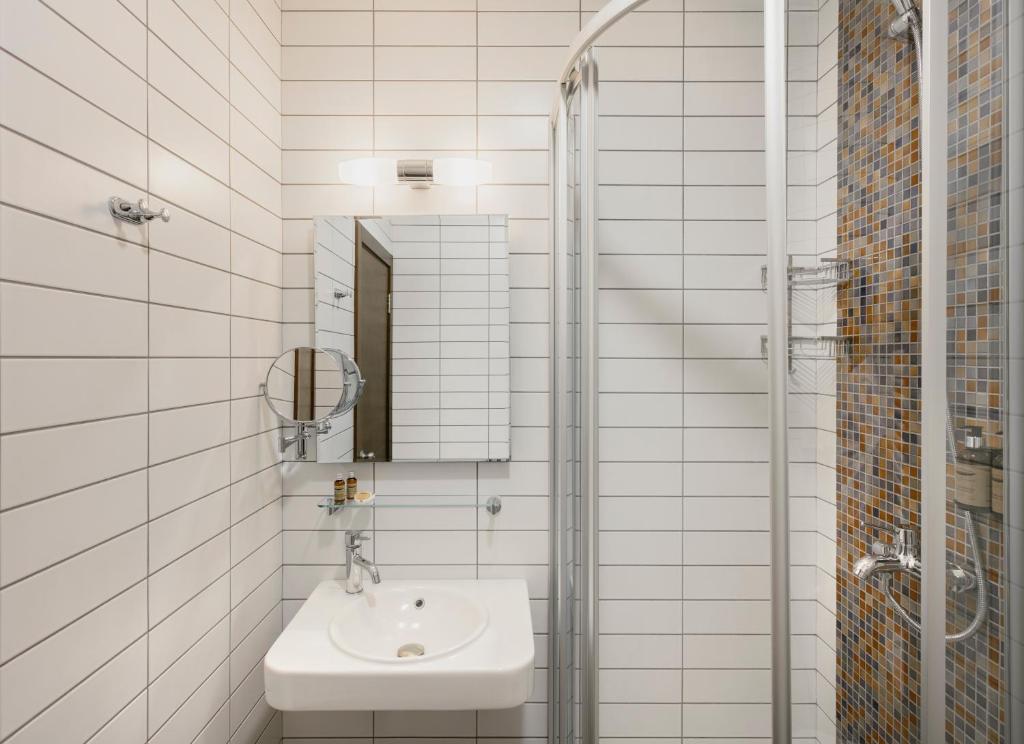 Double or Twin Economy