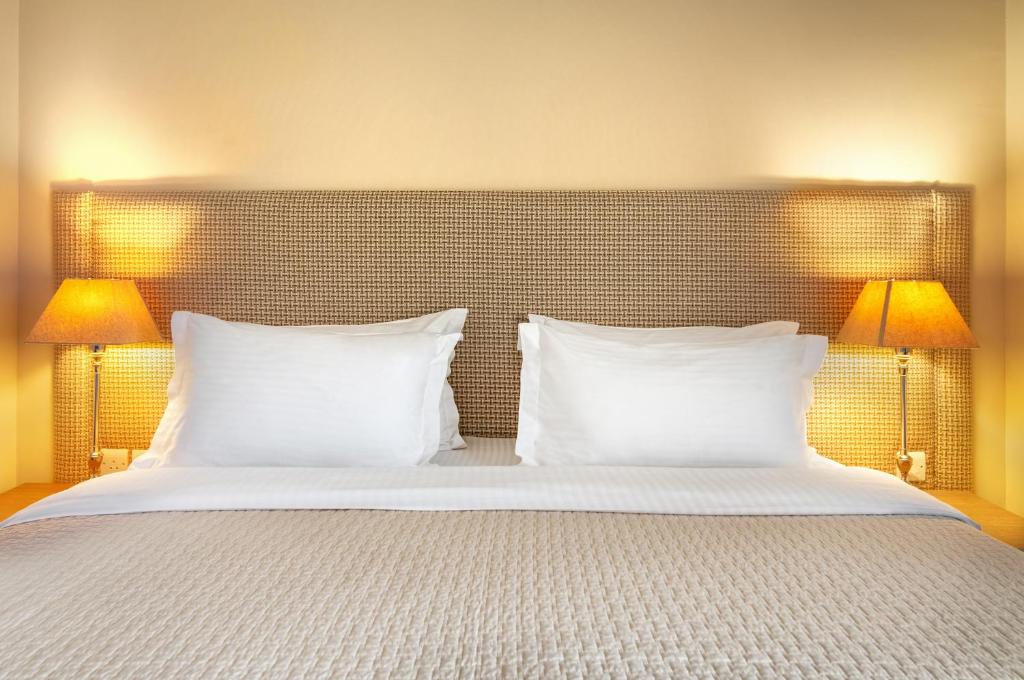 Double or Twin Economy