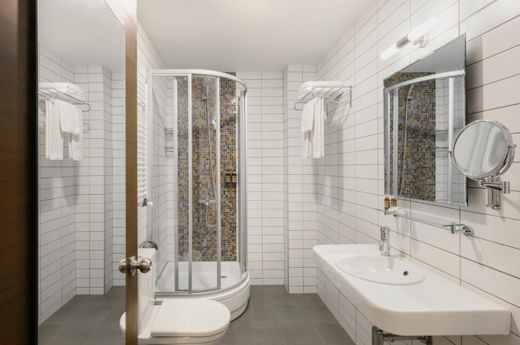 Double or Twin Deluxe