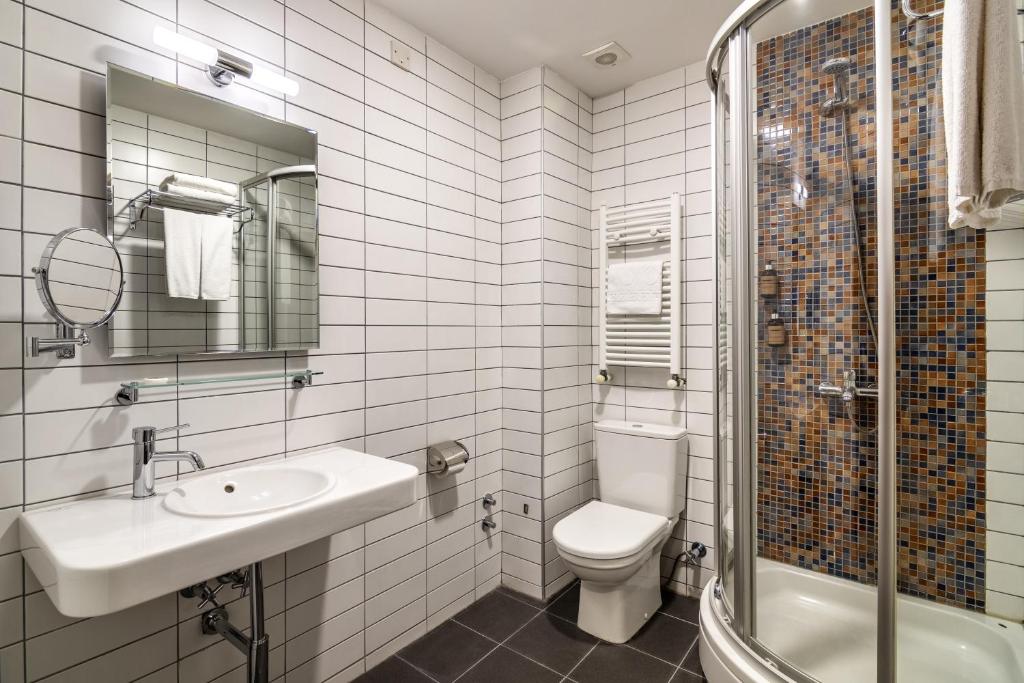 Suite Queen Size Bed