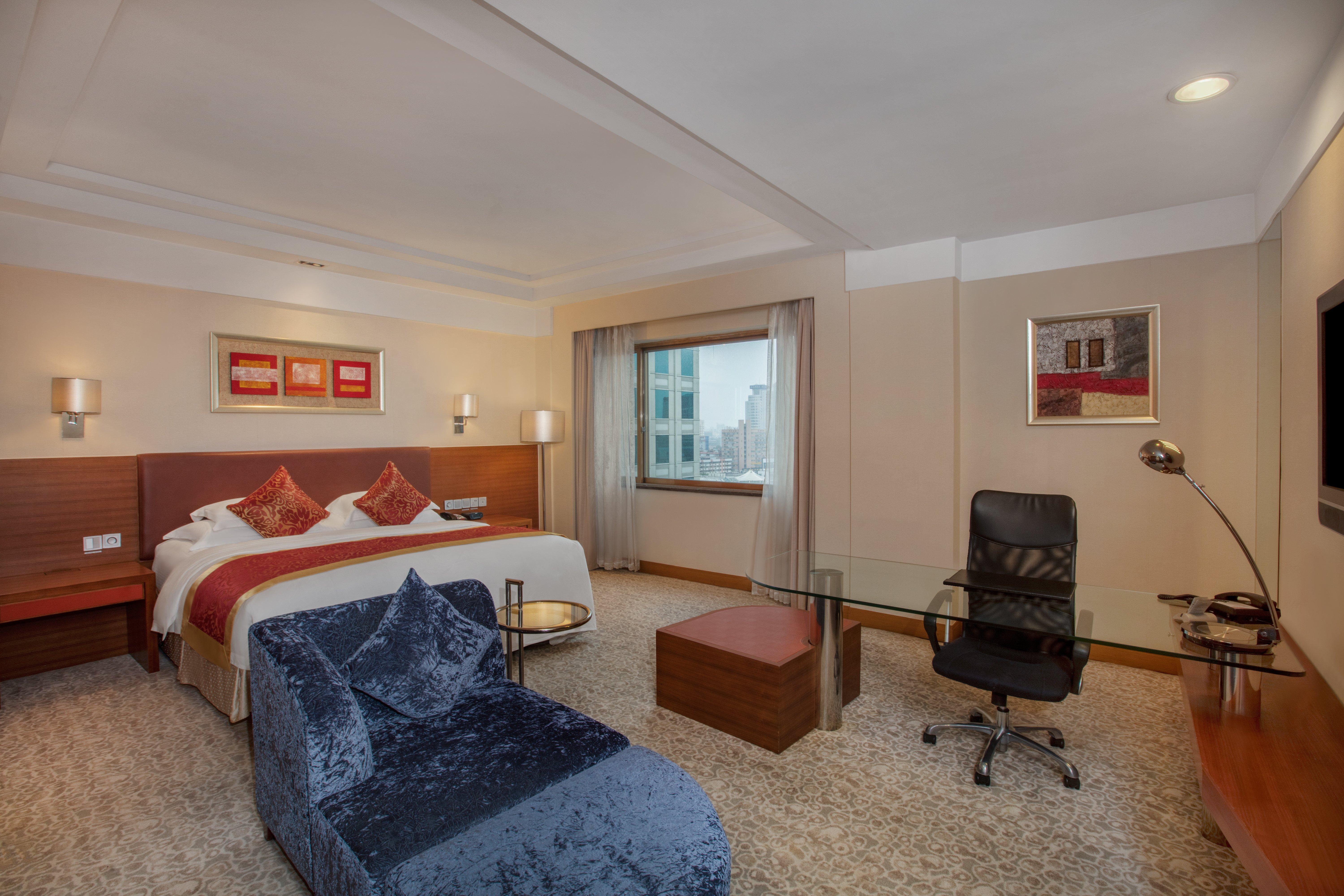 Double Deluxe King Bed