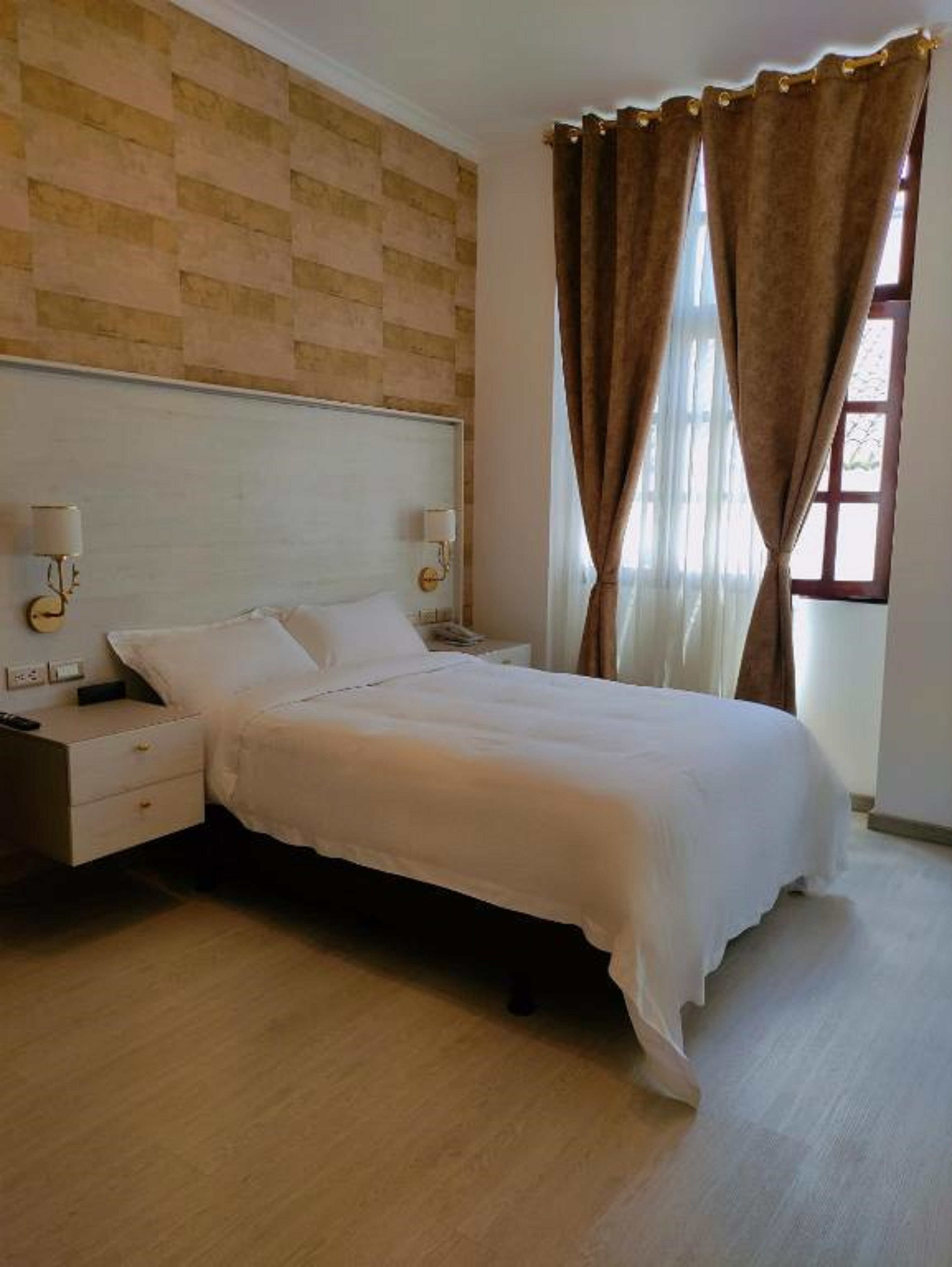 Triple Queen Size Bed