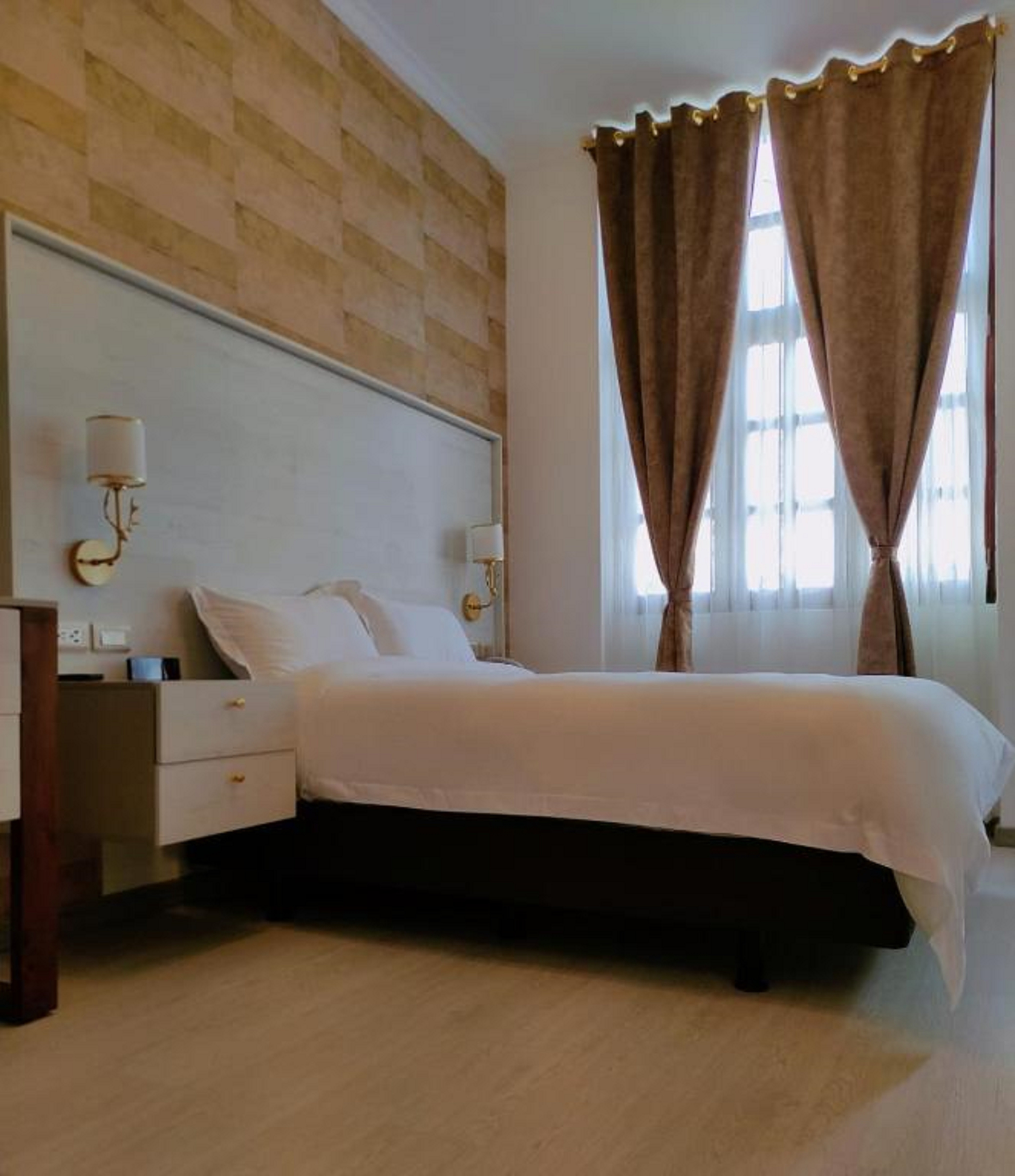 Triple Queen Size Bed