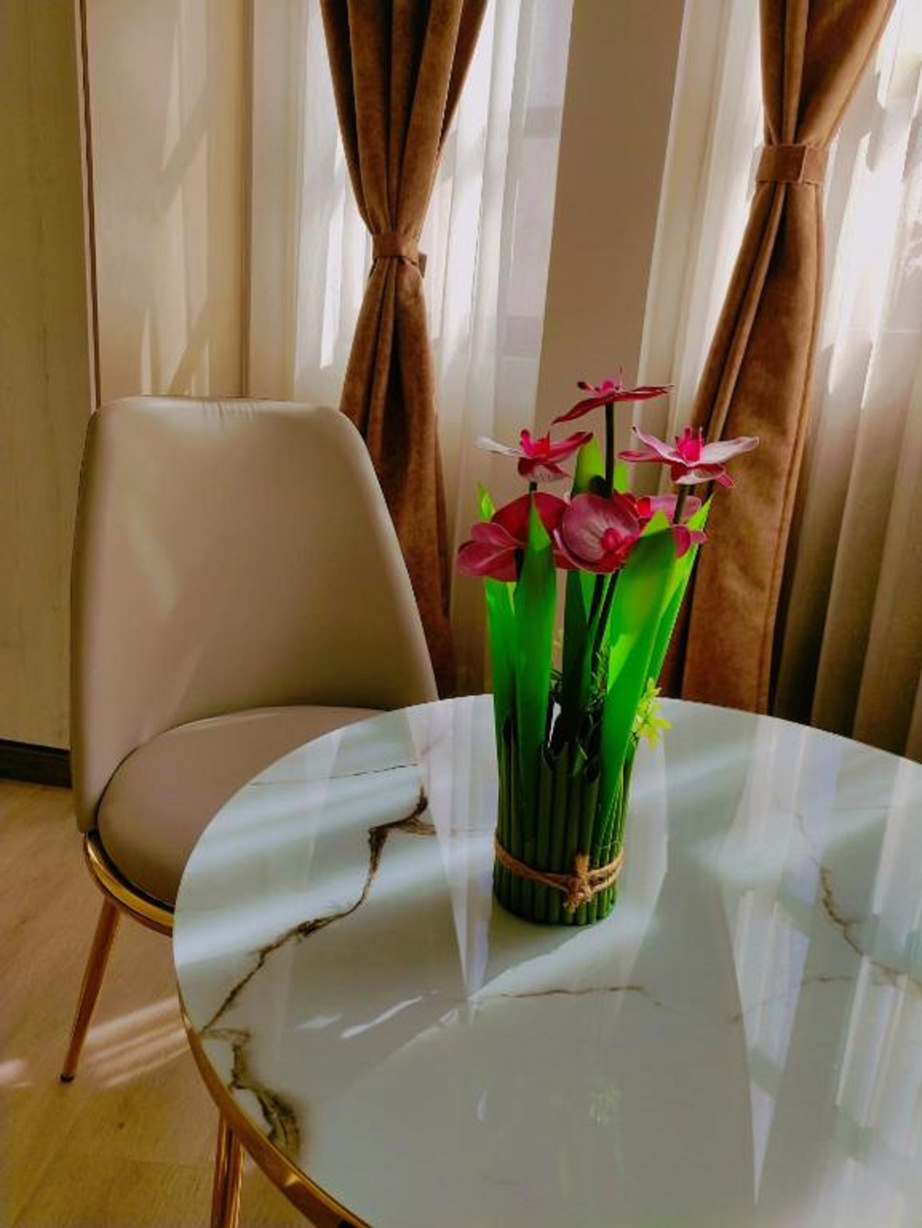 Junior Suite Queen Size Bed