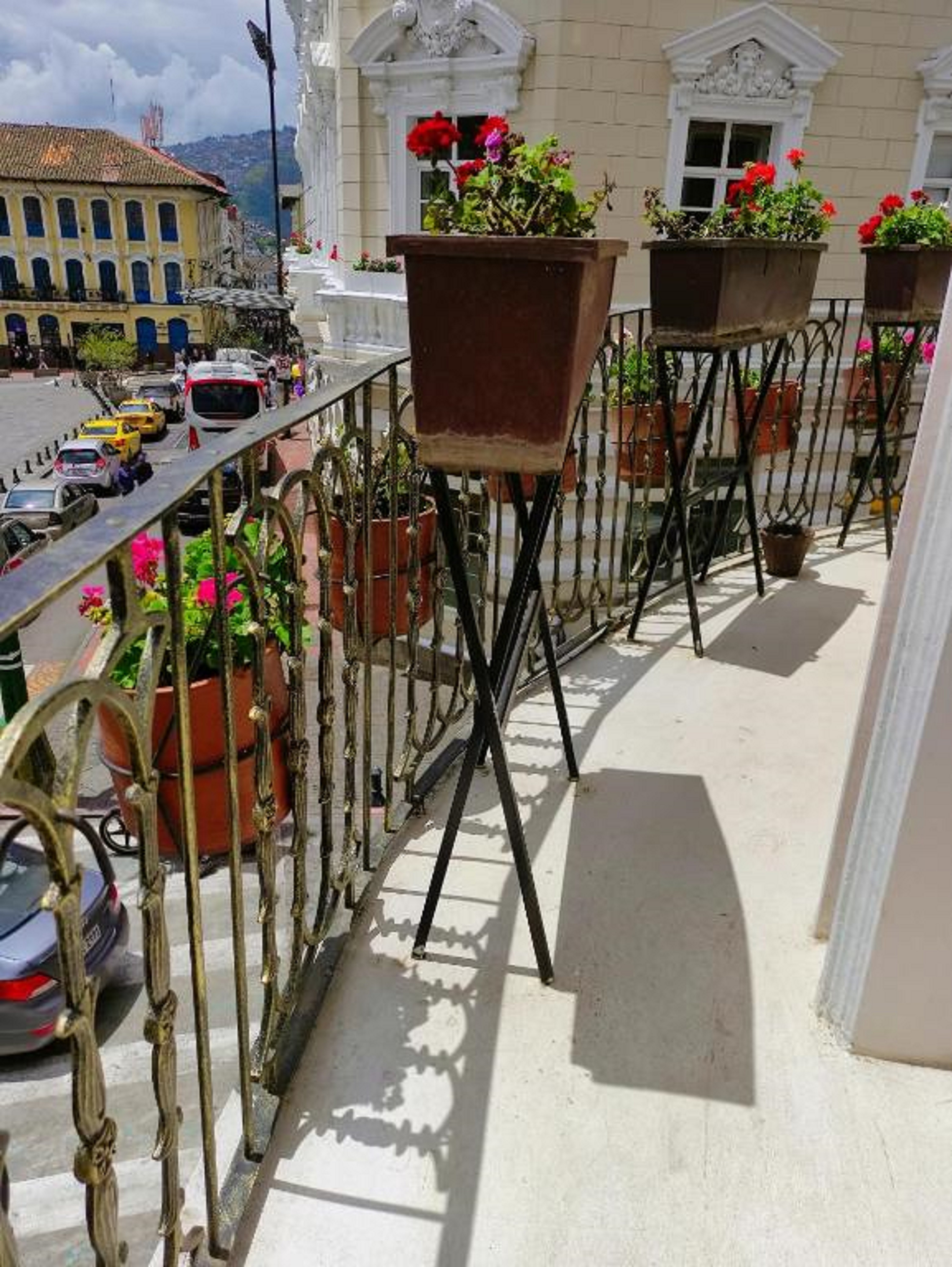 Junior Suite Queen Size Bed