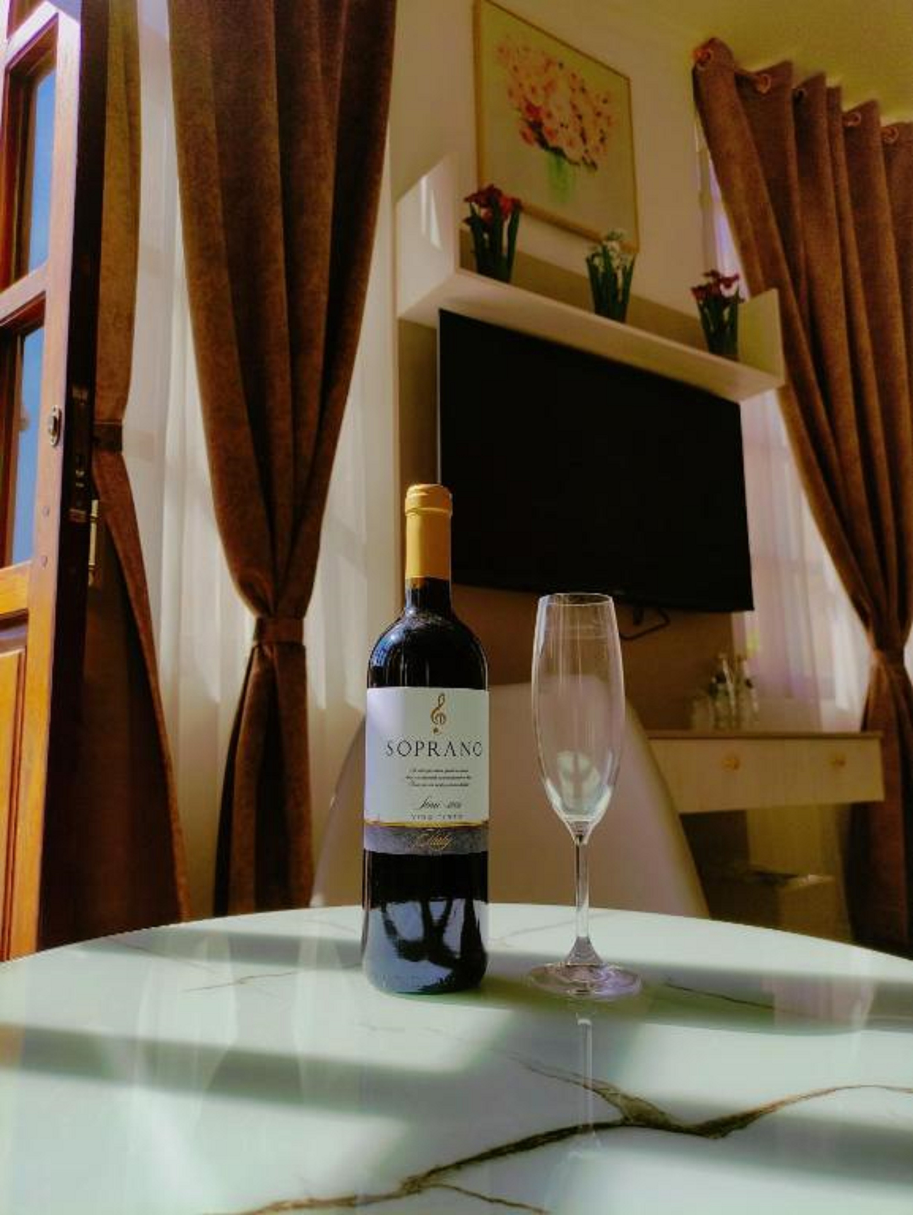 Junior Suite Queen Size Bed