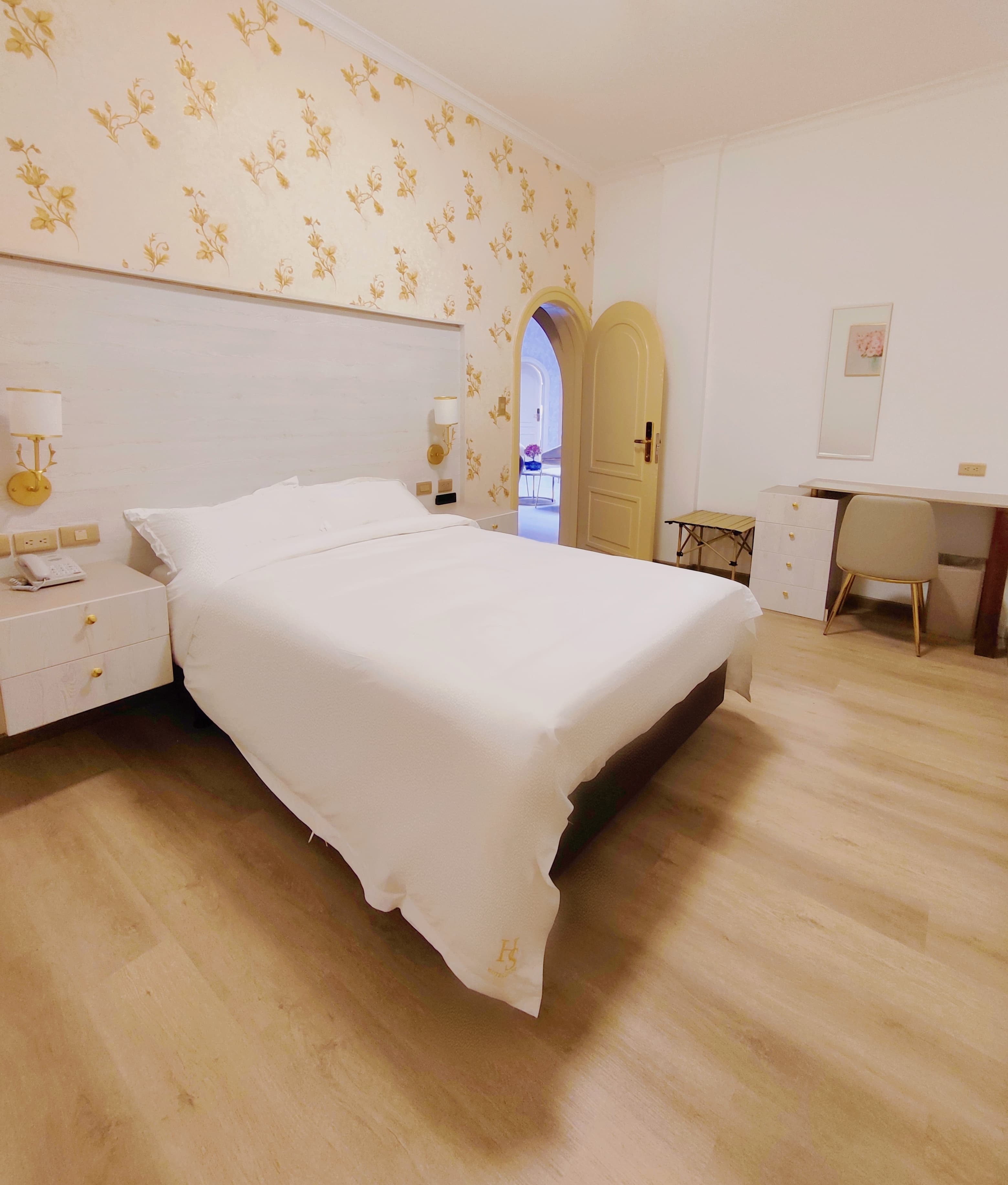 Double or Twin One Bed