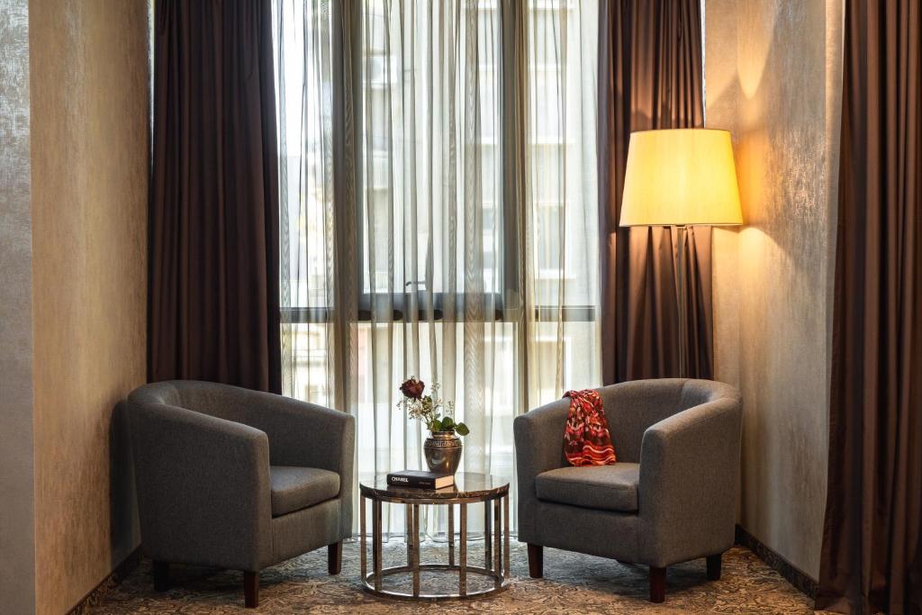 Double Superior King Bed