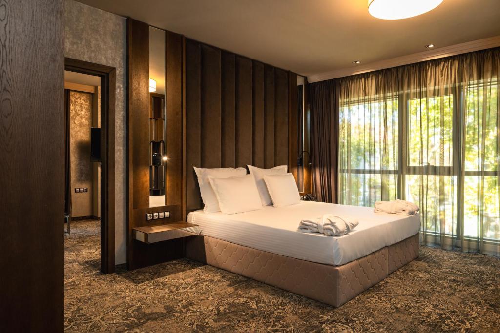 Suite Deluxe Two Bedroom