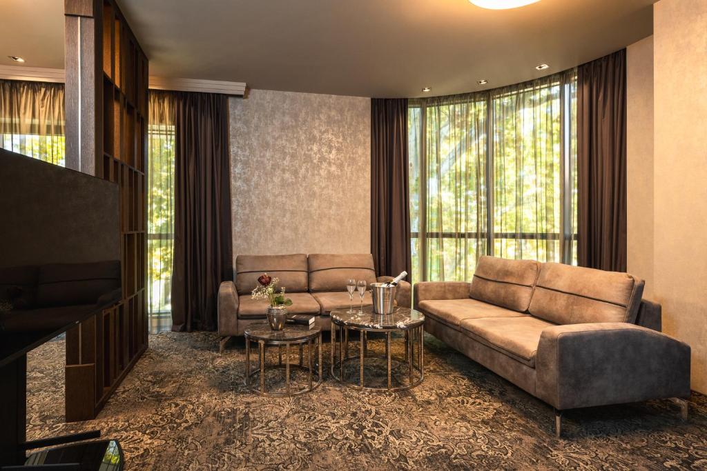 Suite Deluxe Two Bedroom