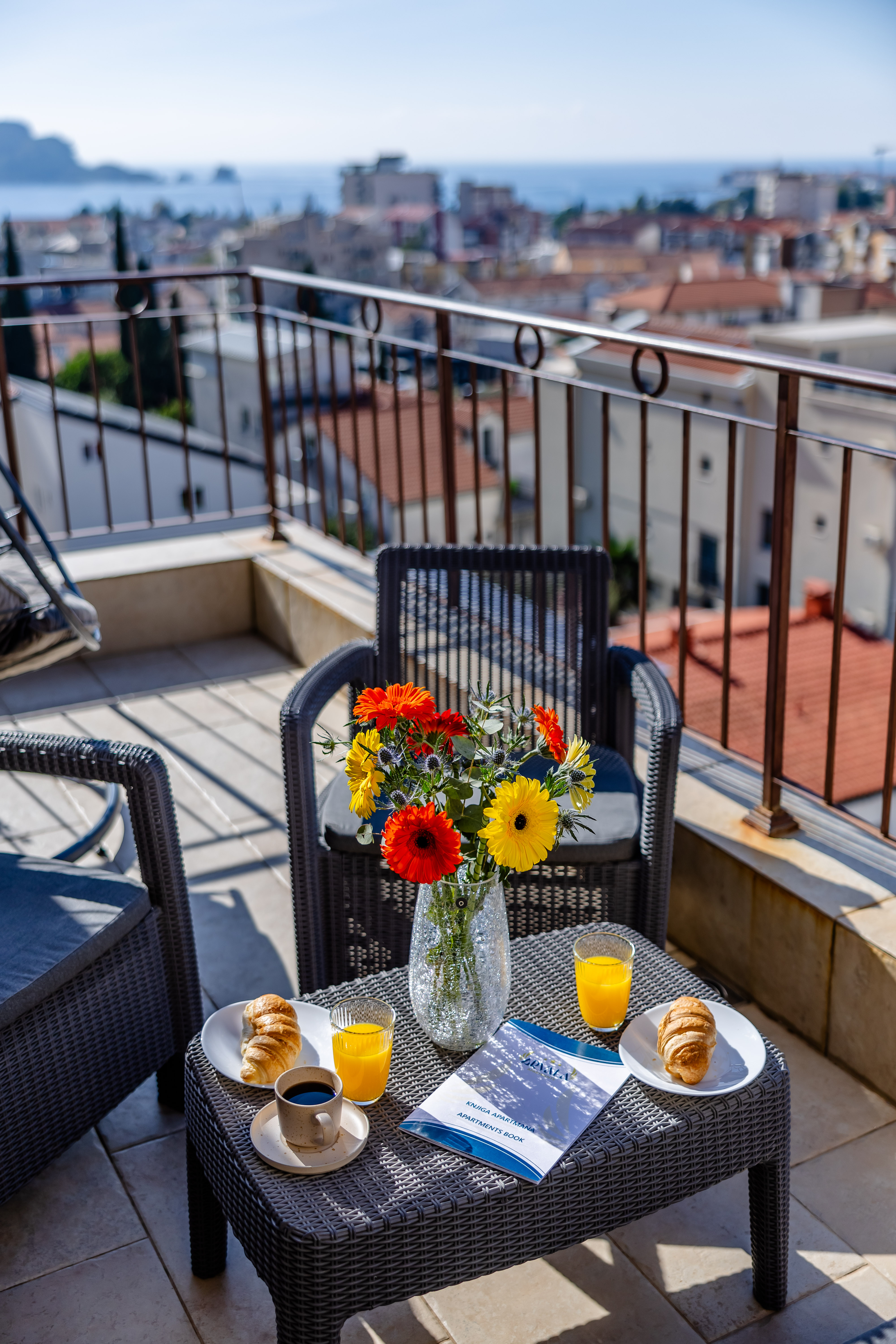 Apartment Deluxe Side Sea View