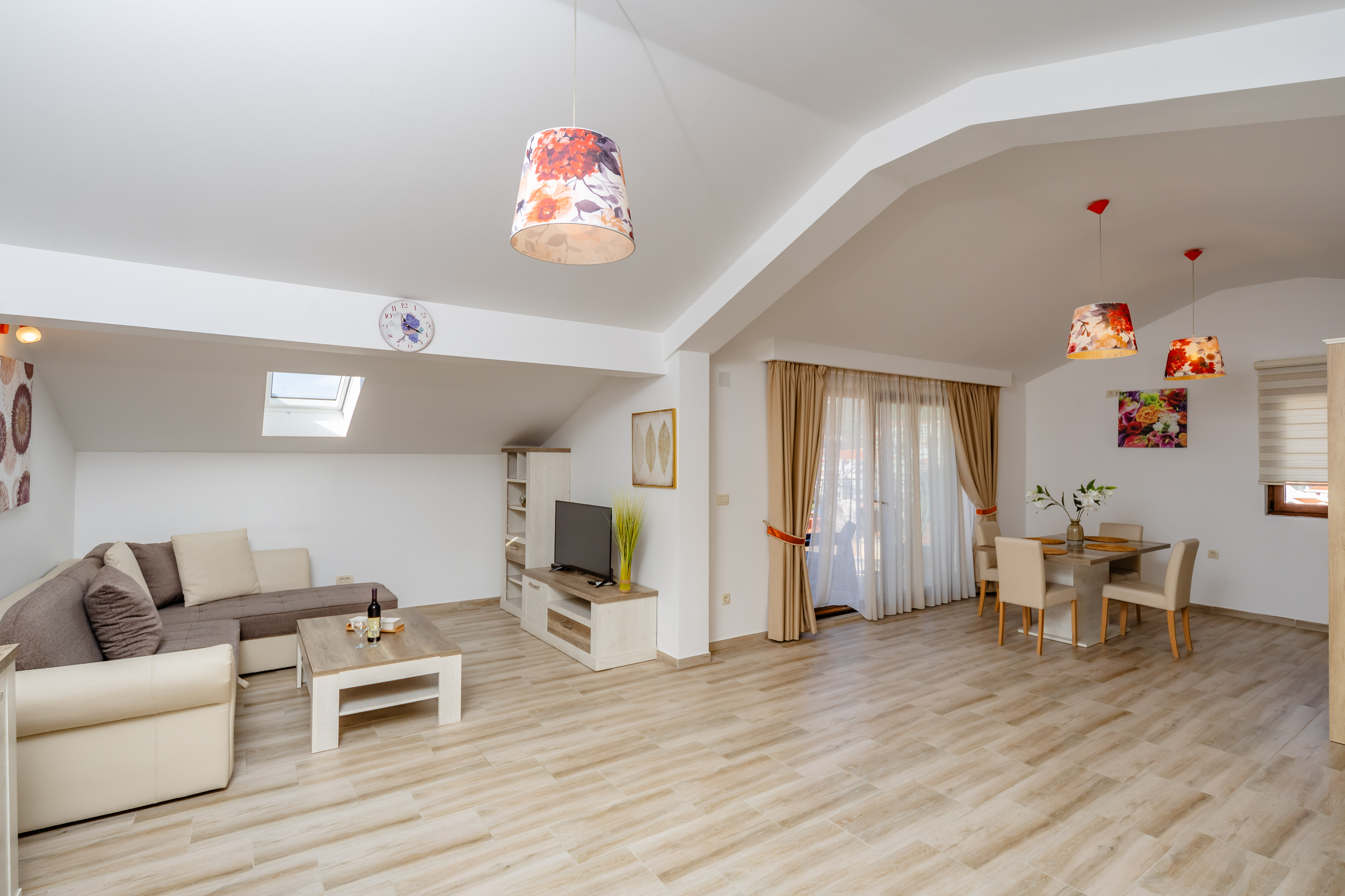 Apartment Deluxe Side Sea View