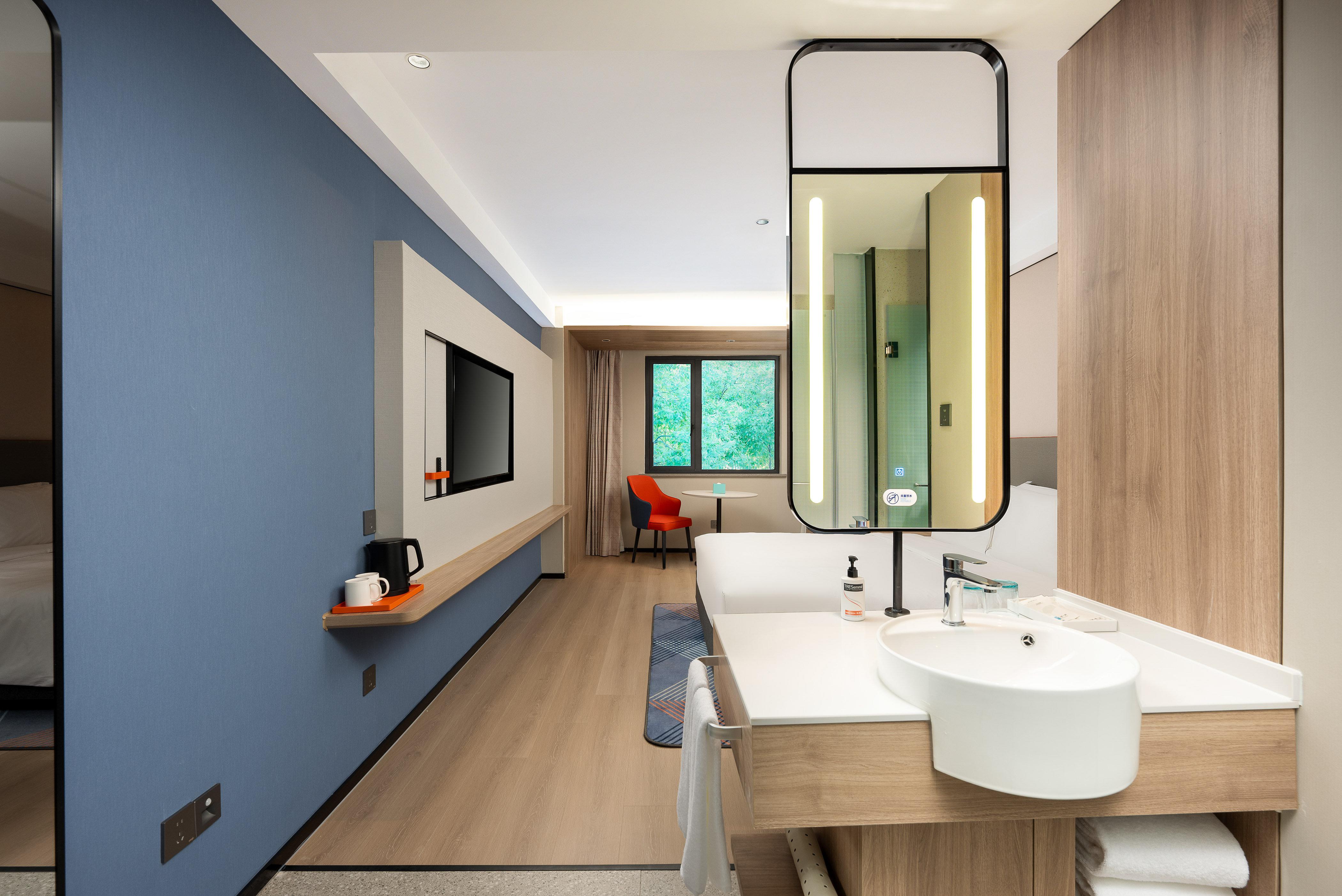 Double King Size Bed