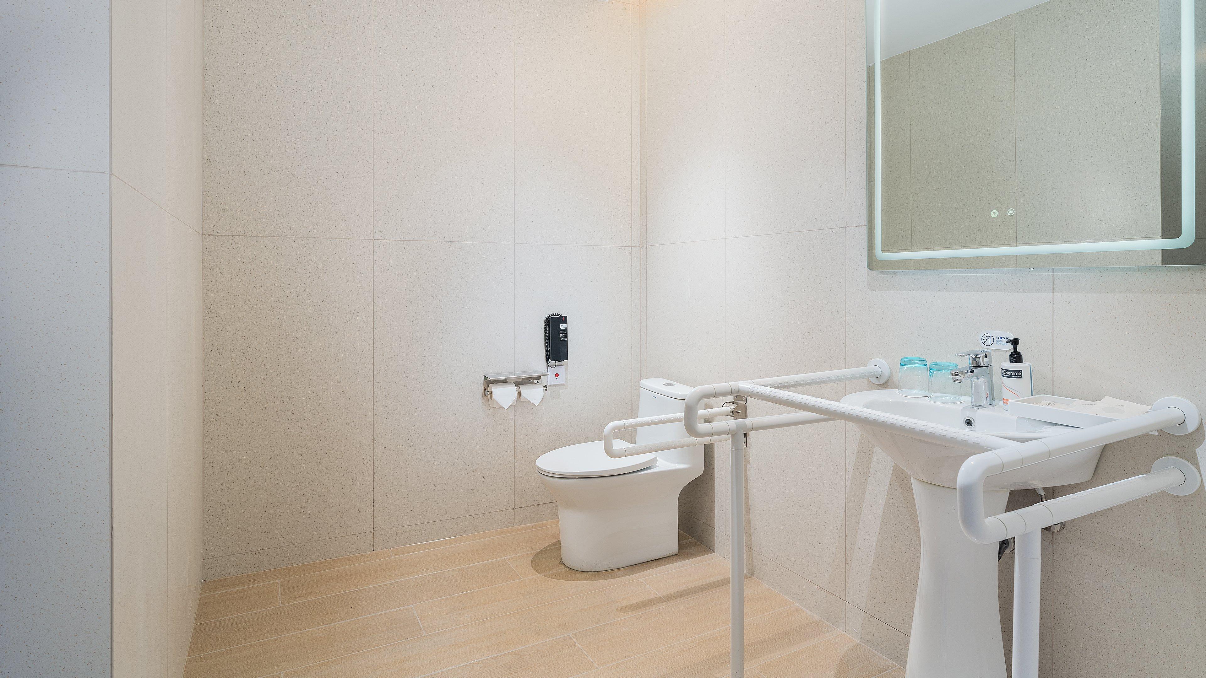 Quadruple Accessible Two Double Beds