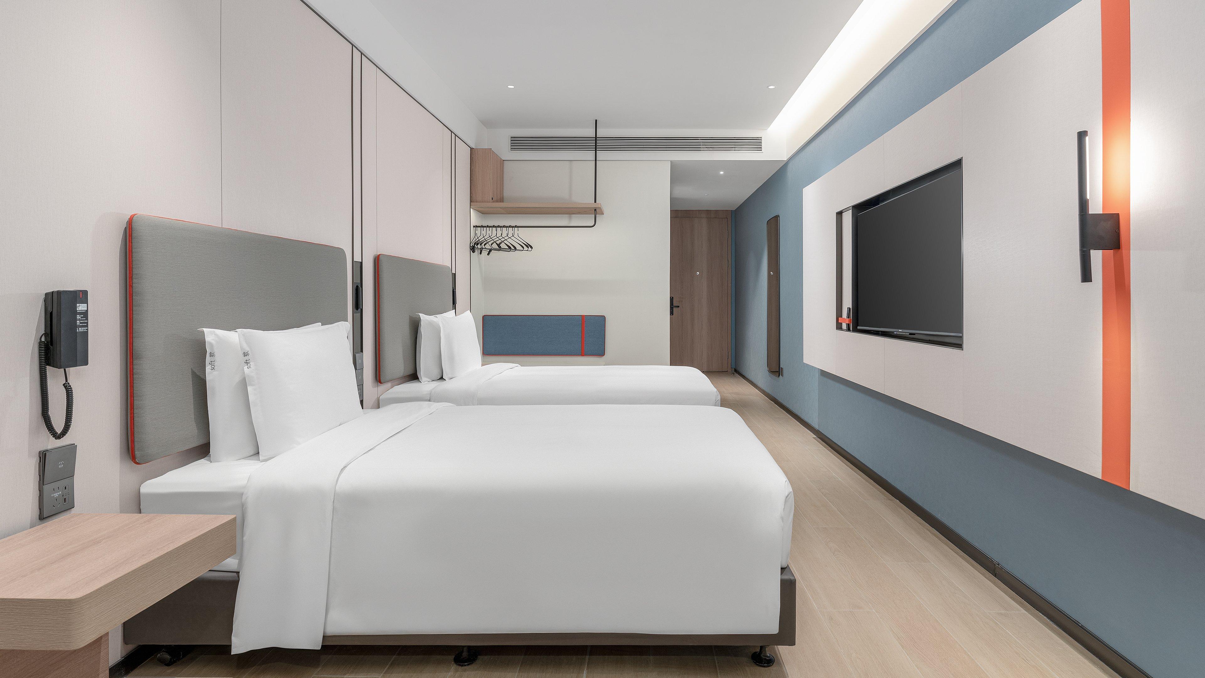 Quadruple Two Double Beds