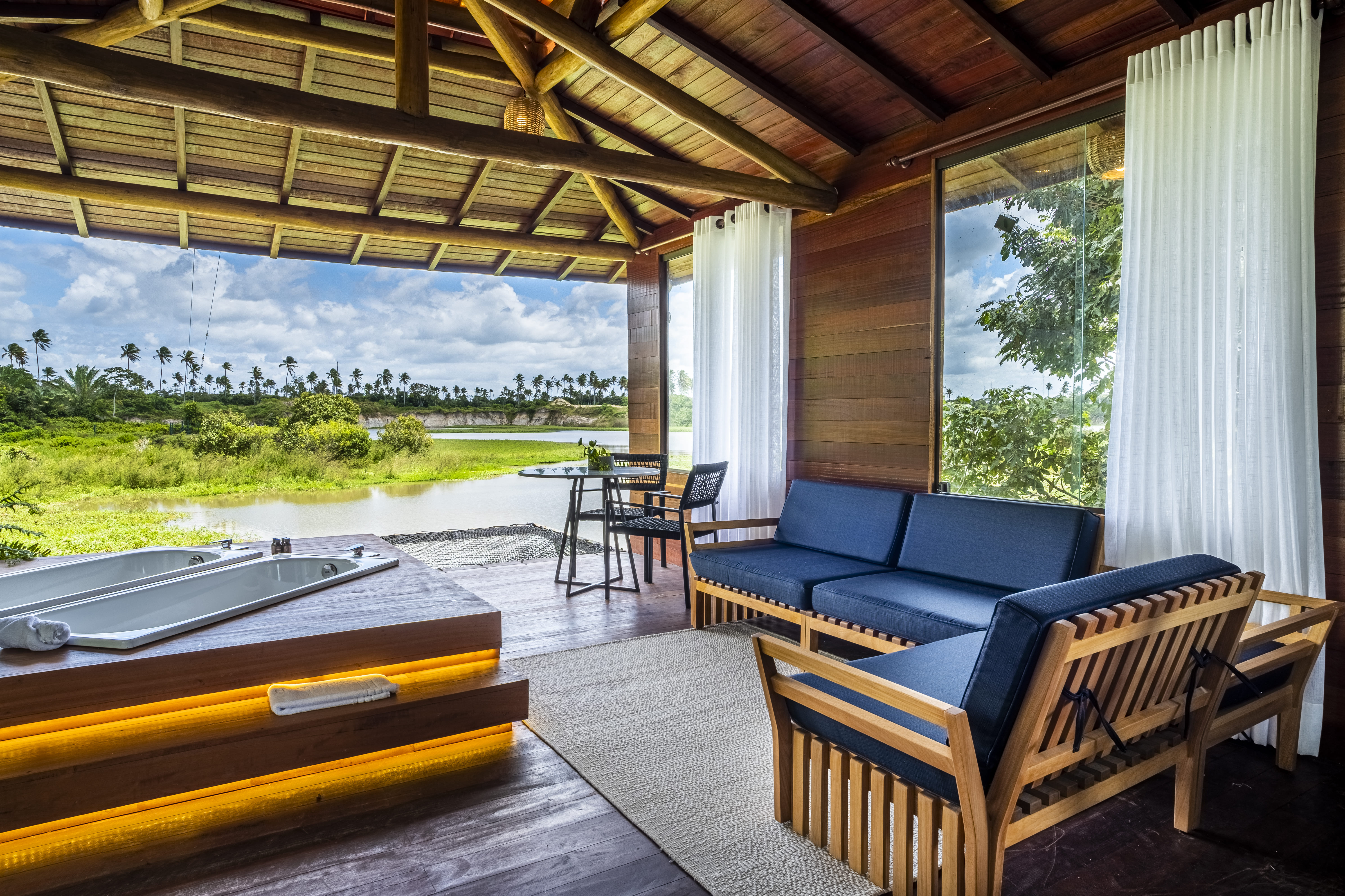 Double Deluxe King Bed