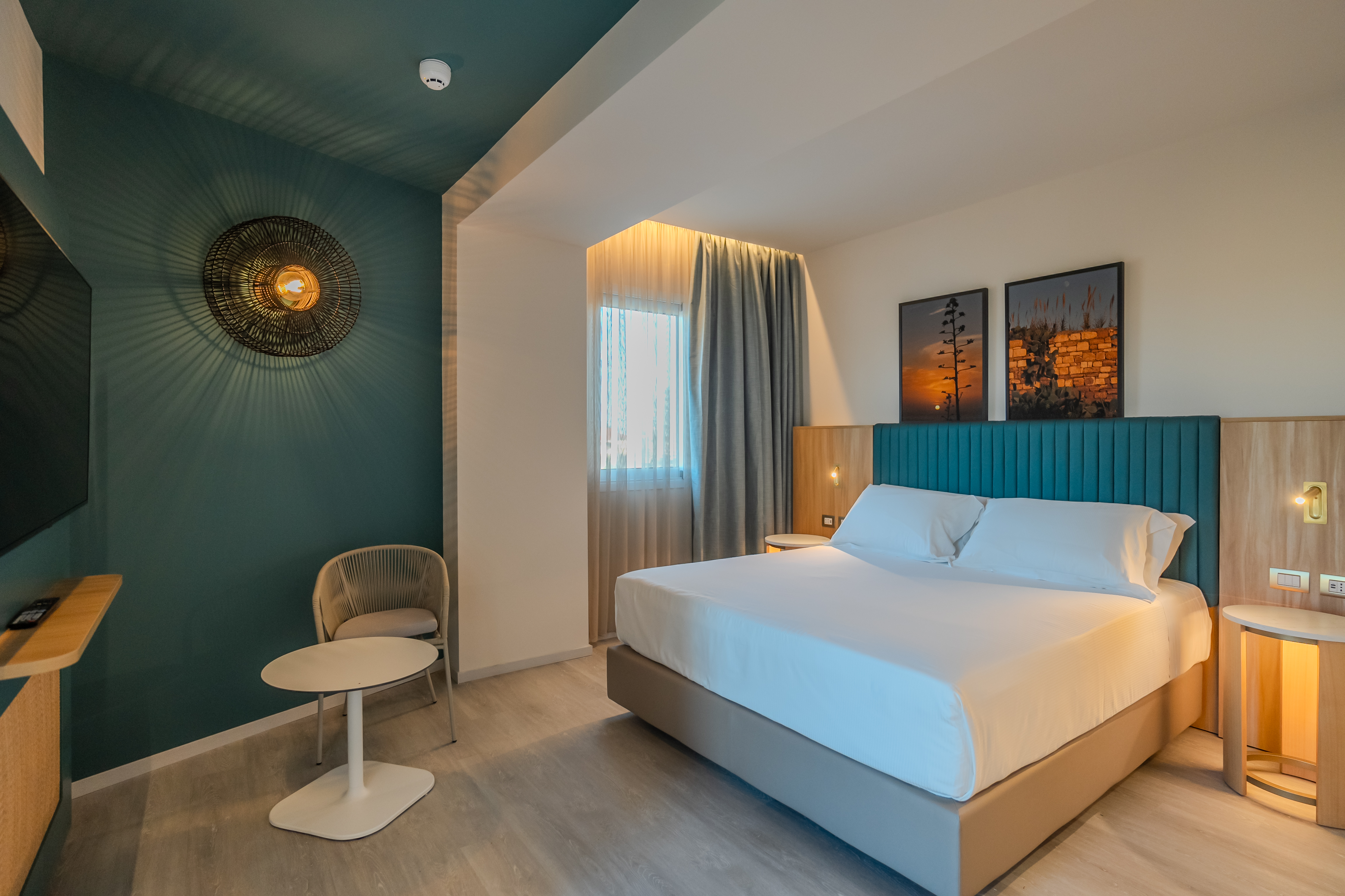 Double or Twin Accessible Superior