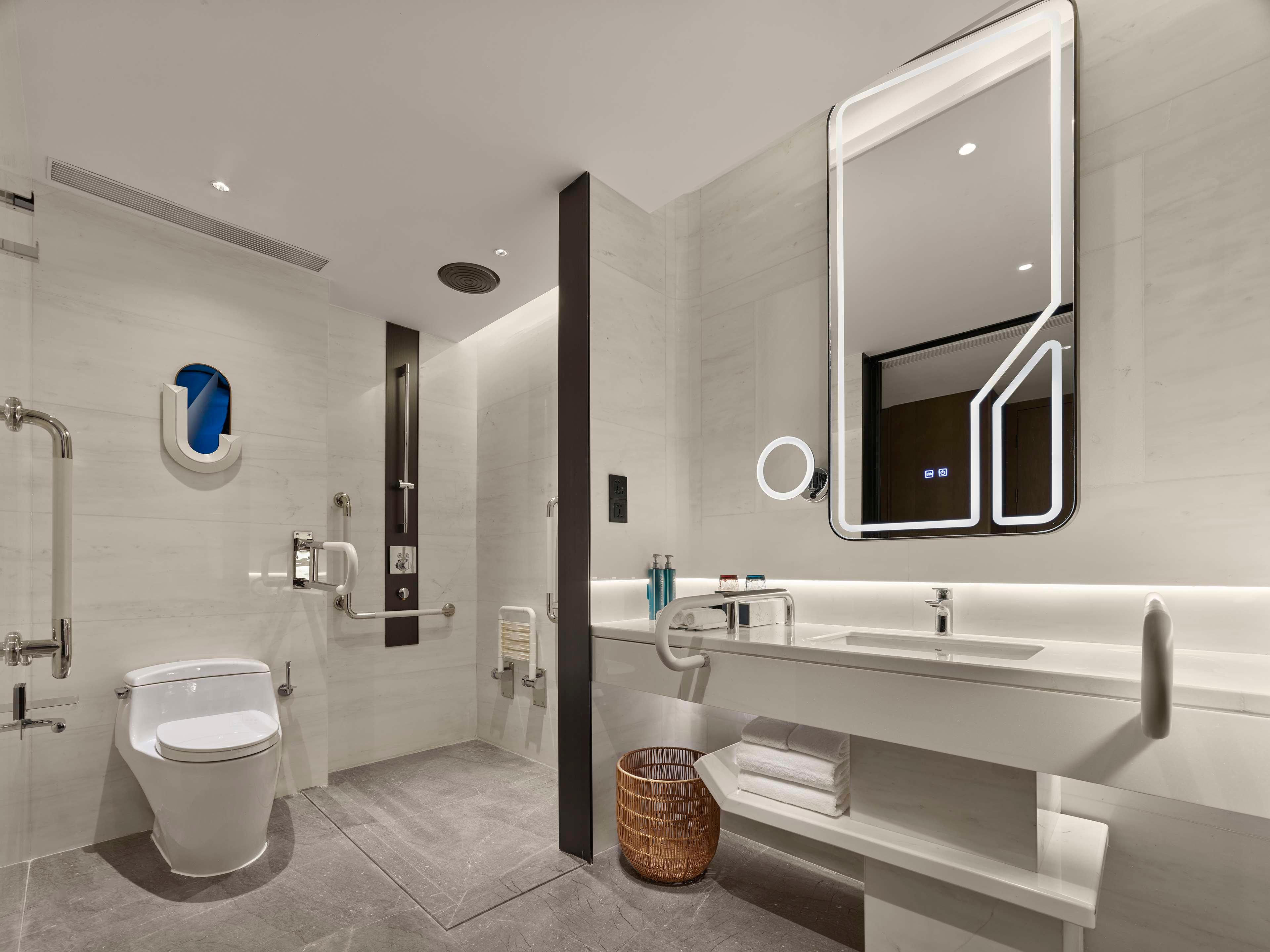 Double Accessible King Size Bed