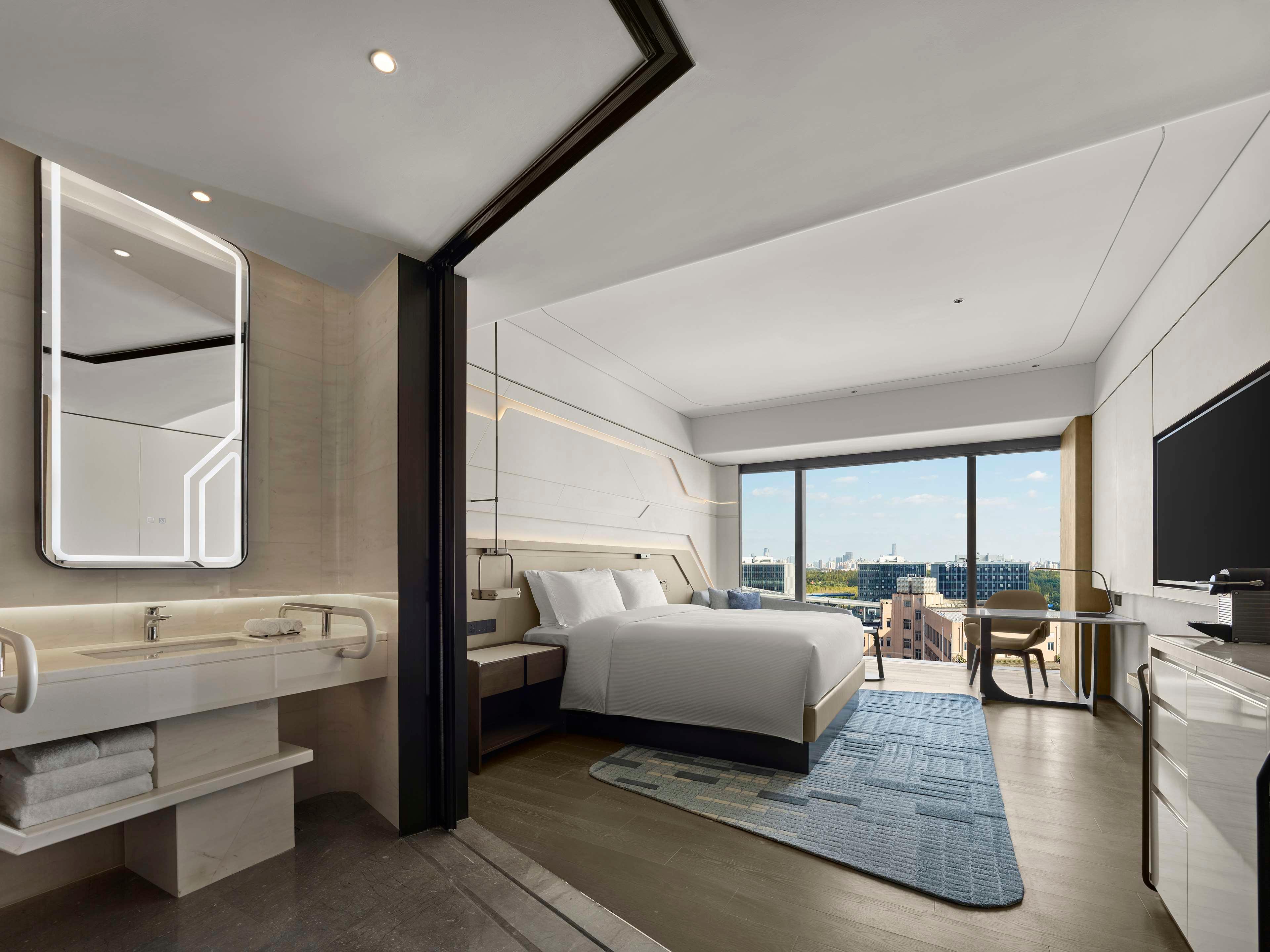 Double Accessible King Size Bed