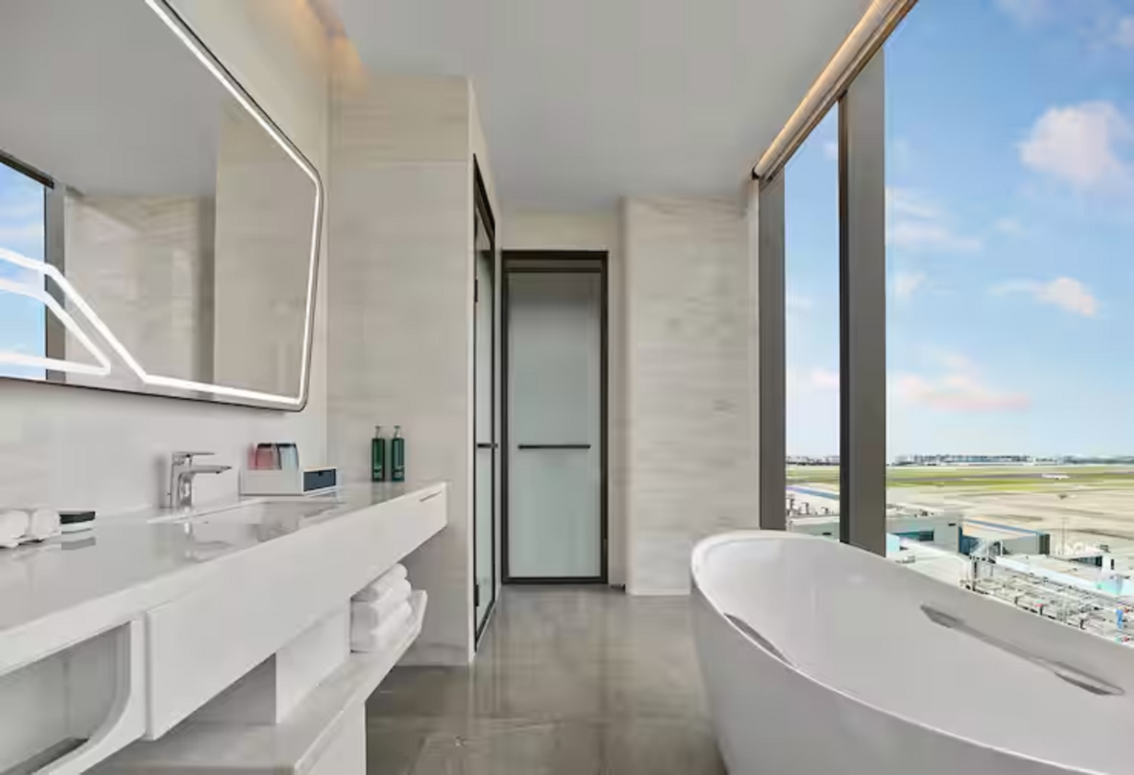 Suite One Bedroom with Views