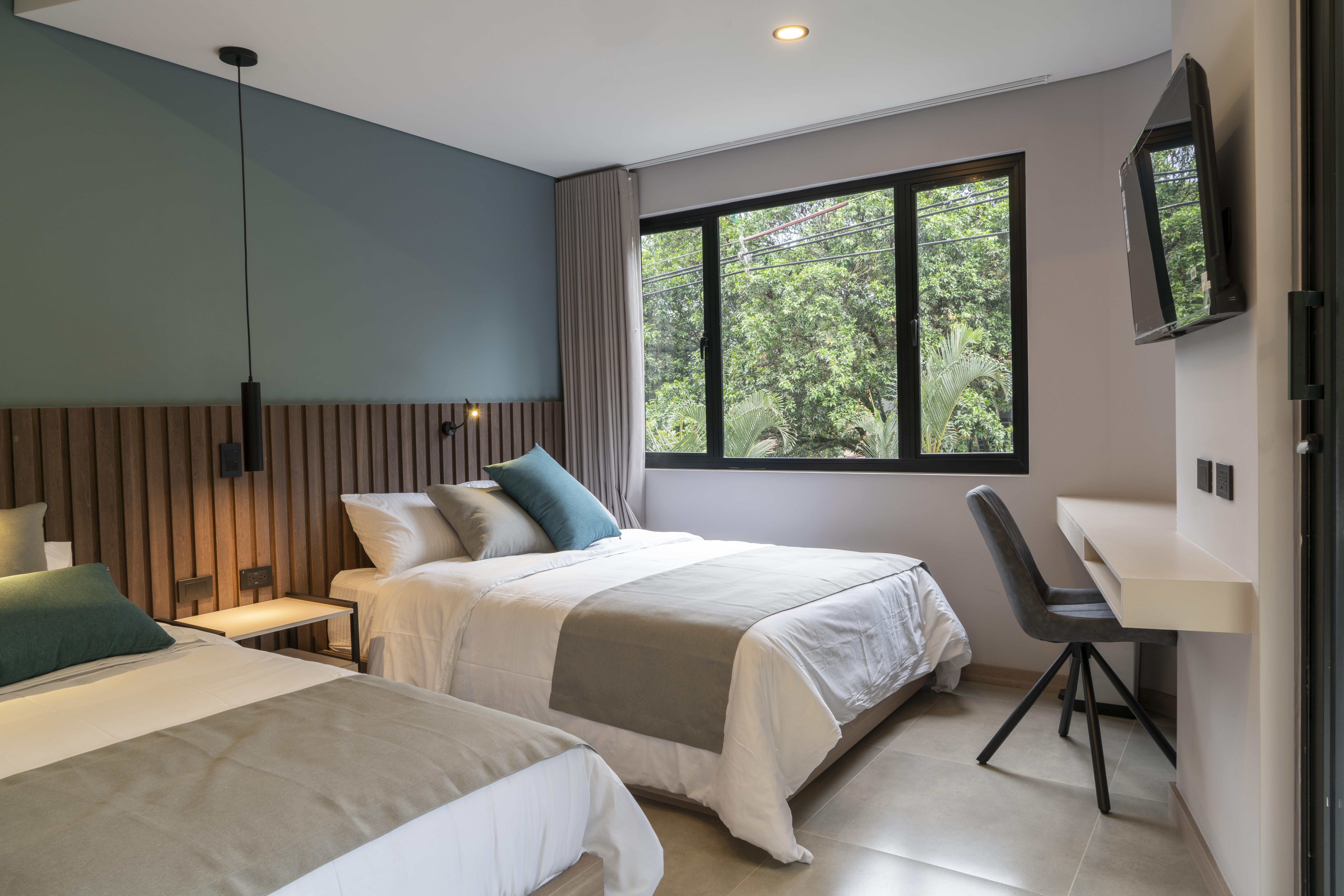 Double or Twin Deluxe